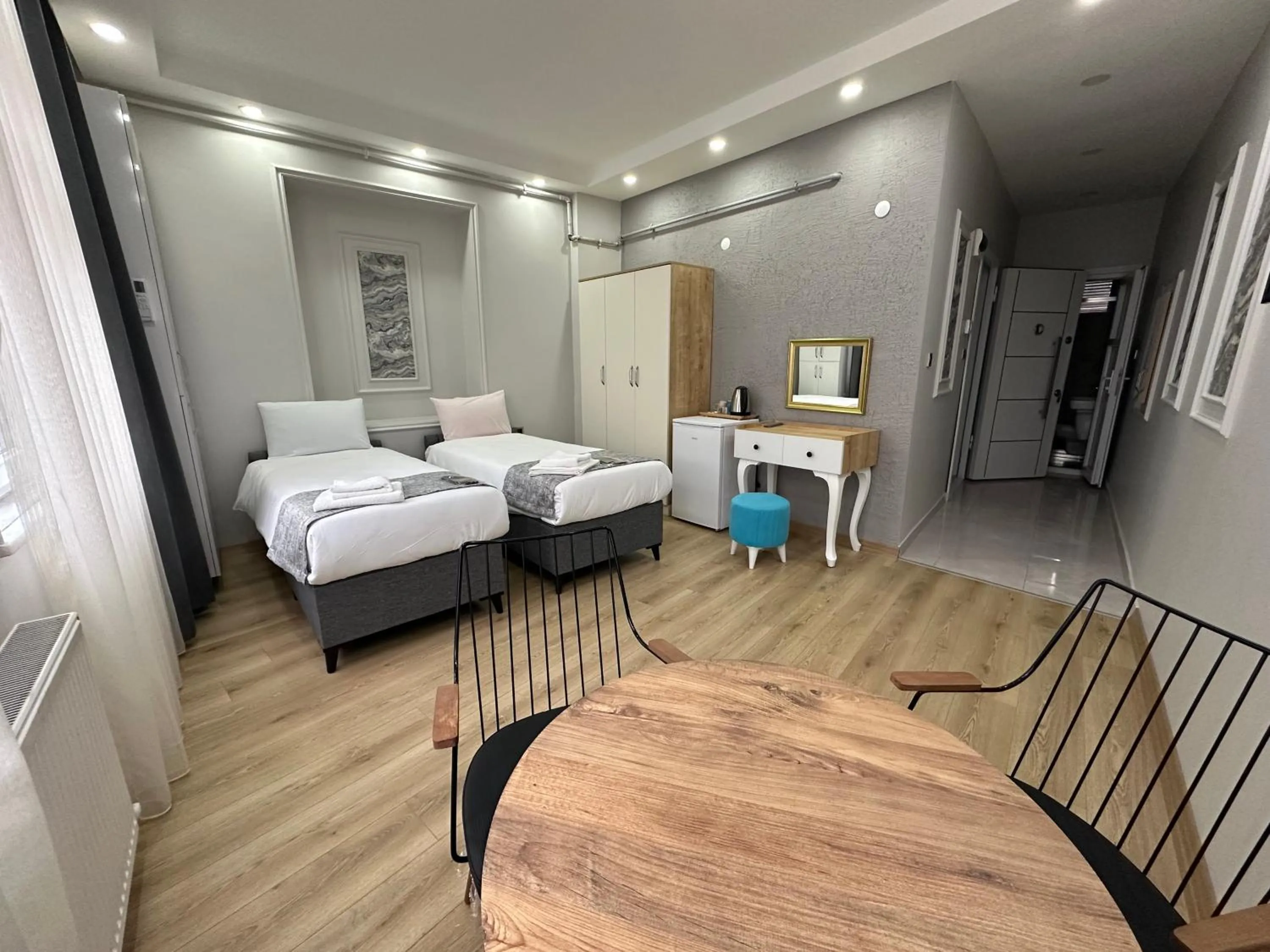 Seating area, Bed in JOE BLACK APART