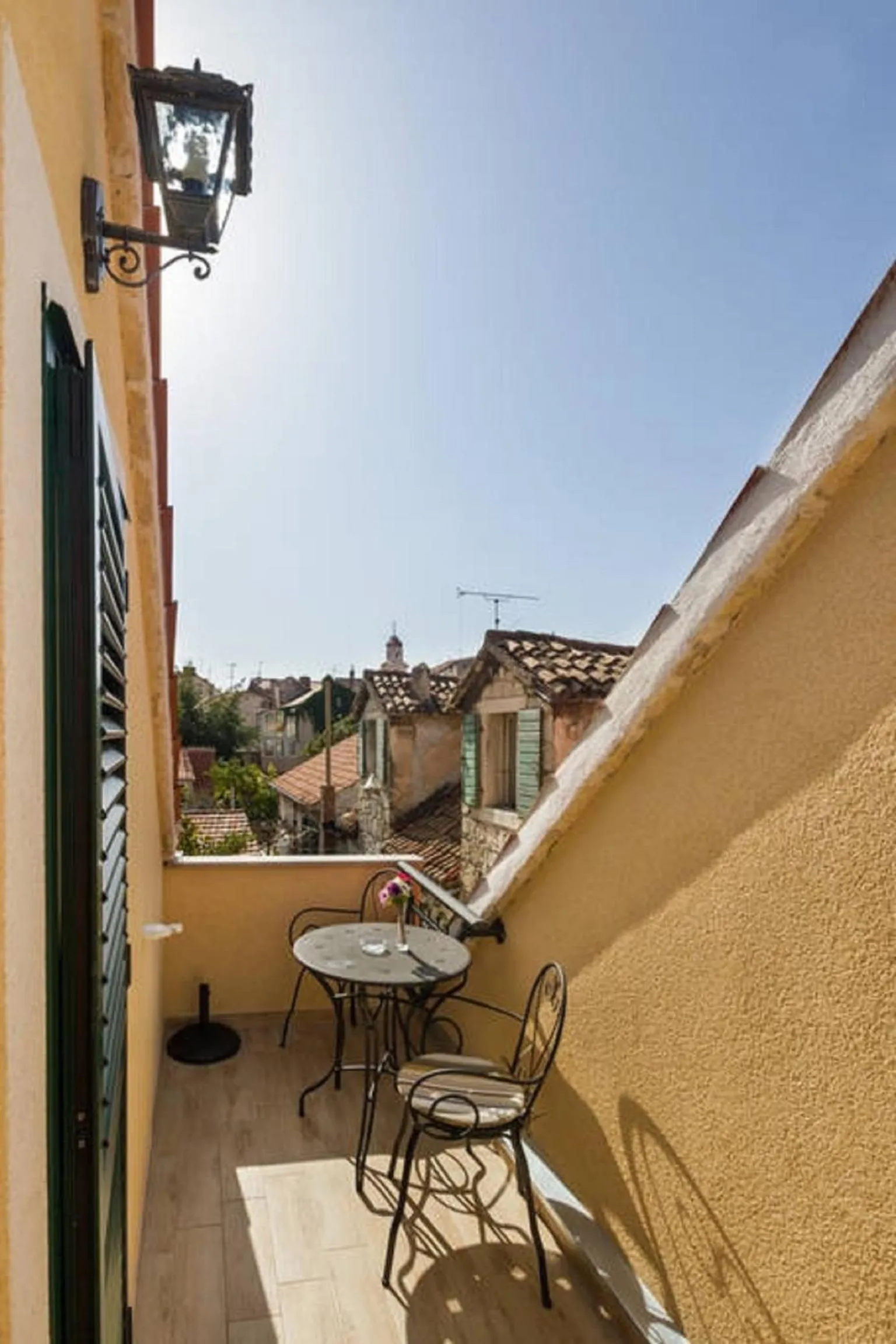 Peruzovic Rooms 2