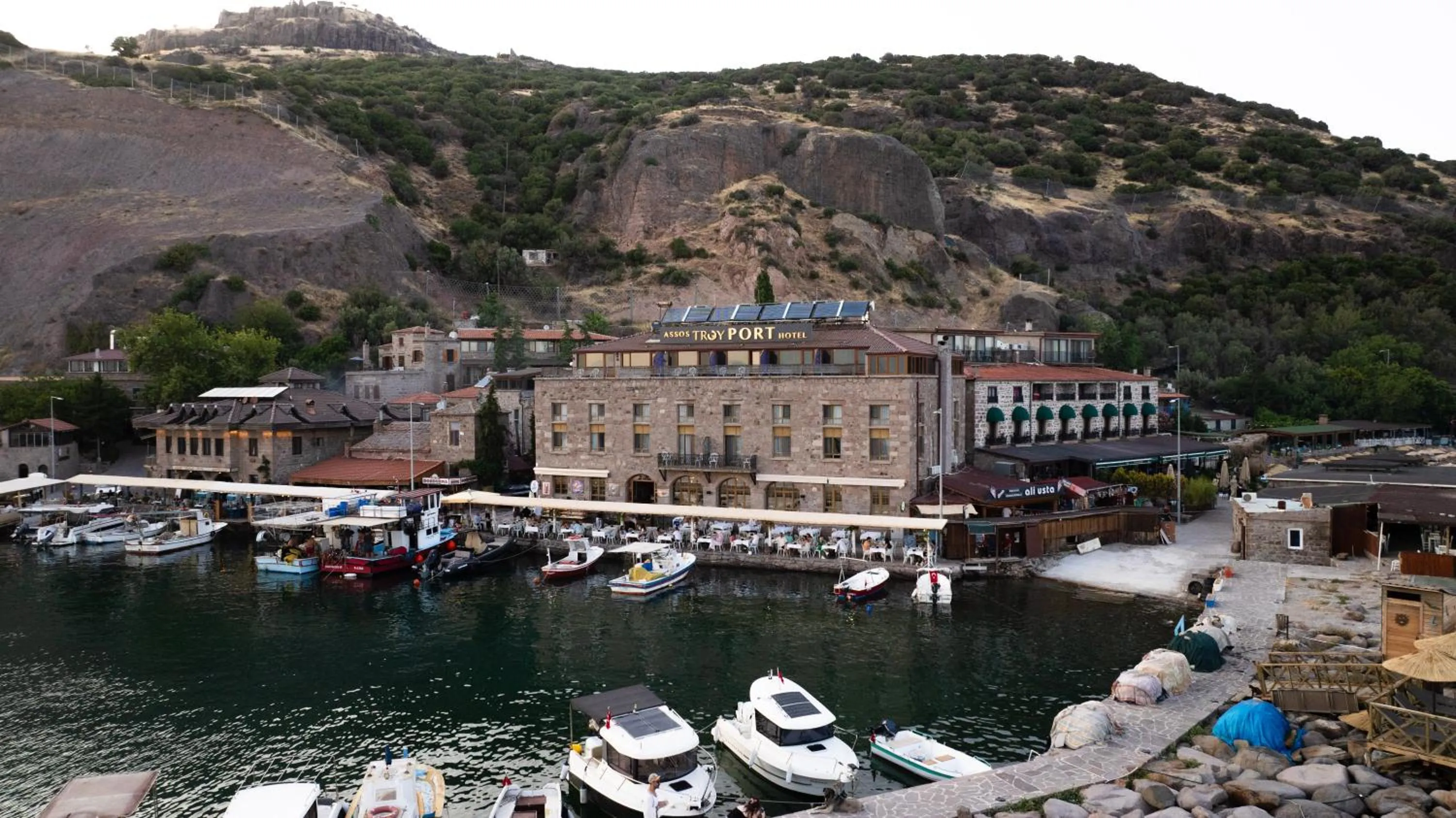 Assos Troy Port Hotel