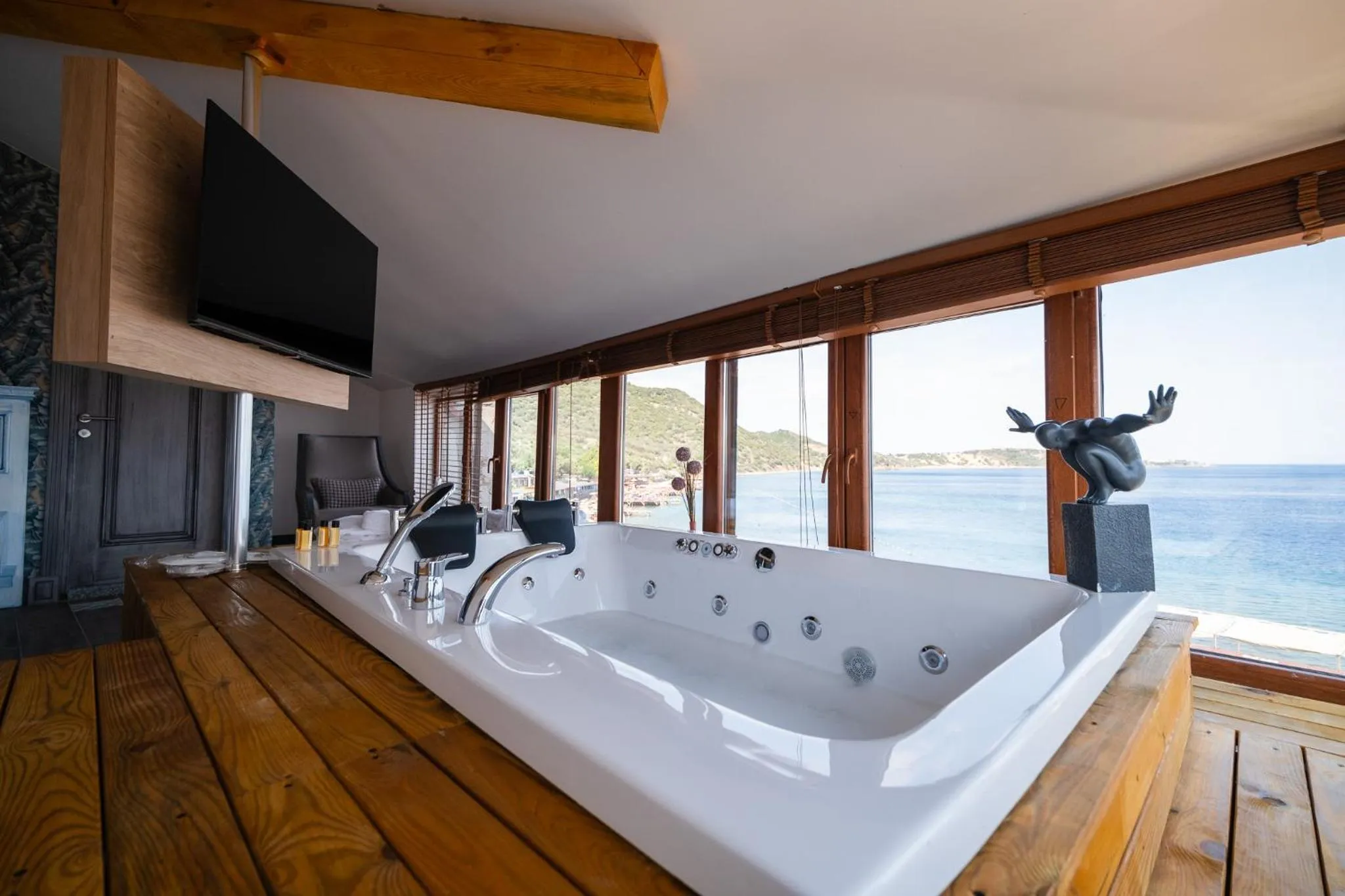 Assos Troy Port Hotel