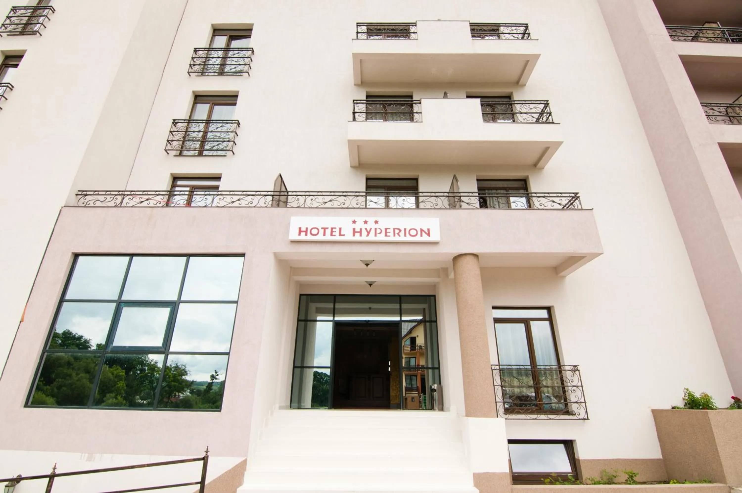 Facade/entrance in Hotel Hyperion