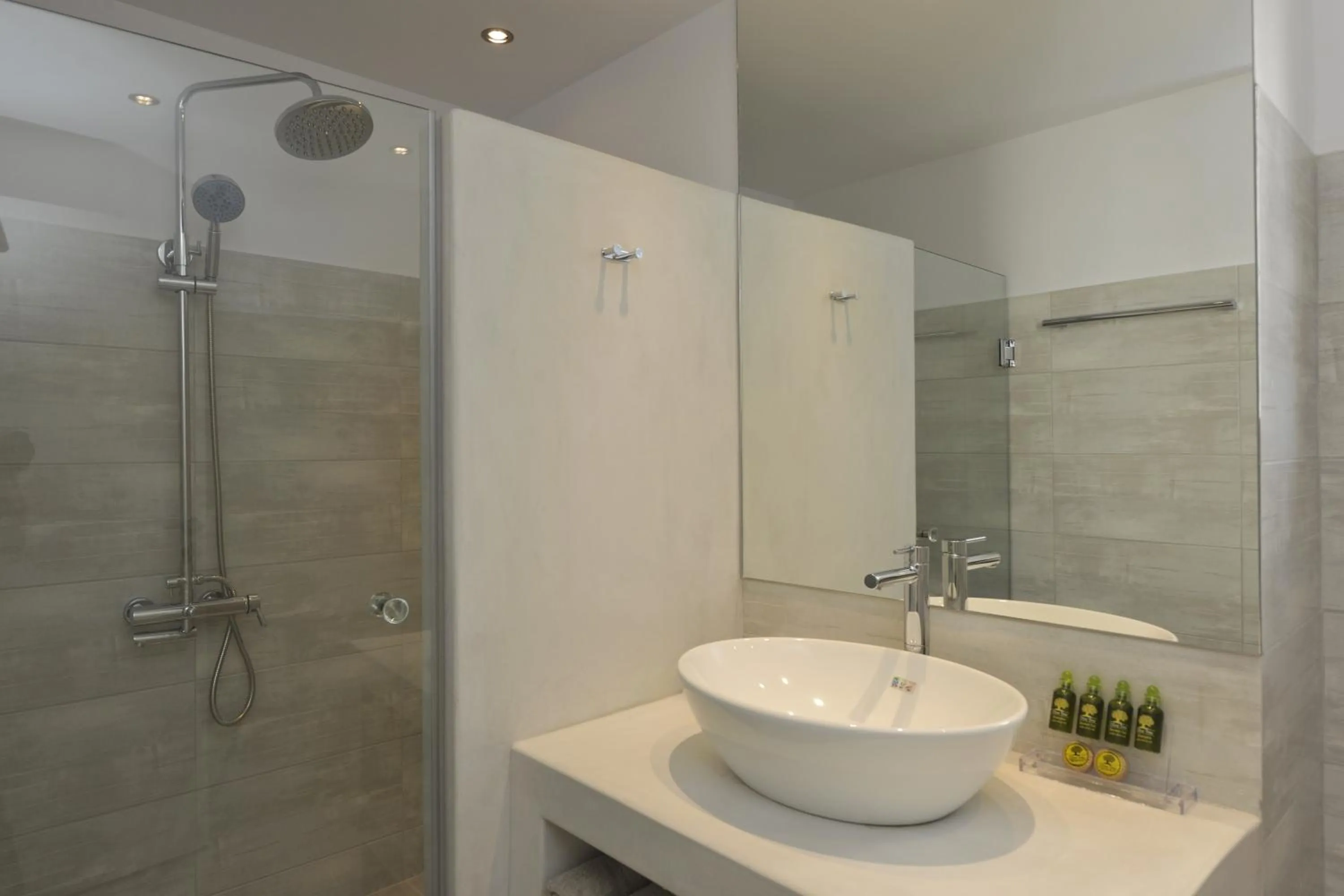 Bathroom in Romantica Suites