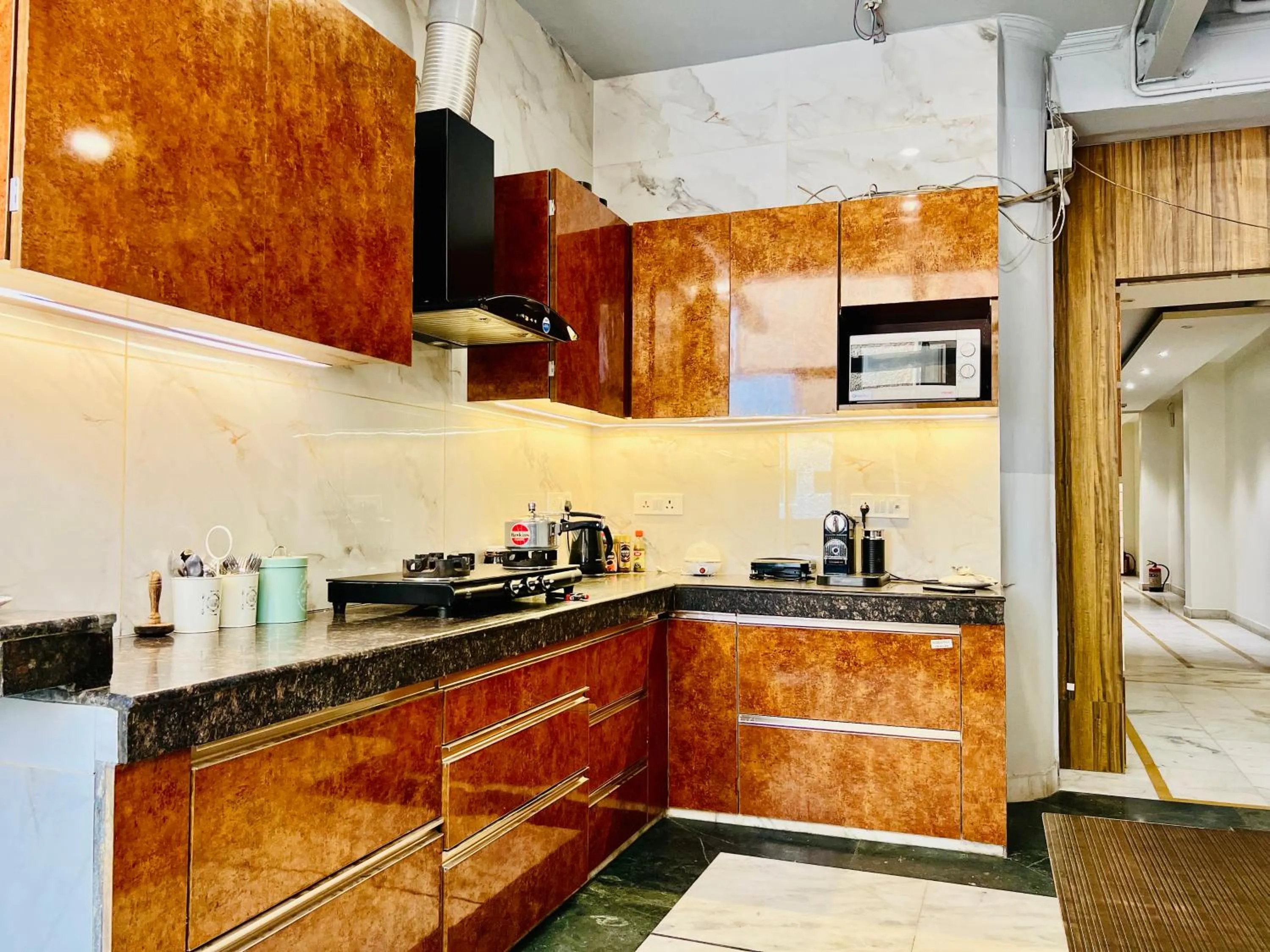 Coffee/tea facilities in Divine Inn Hotel Near Rajouri Garden Main Market