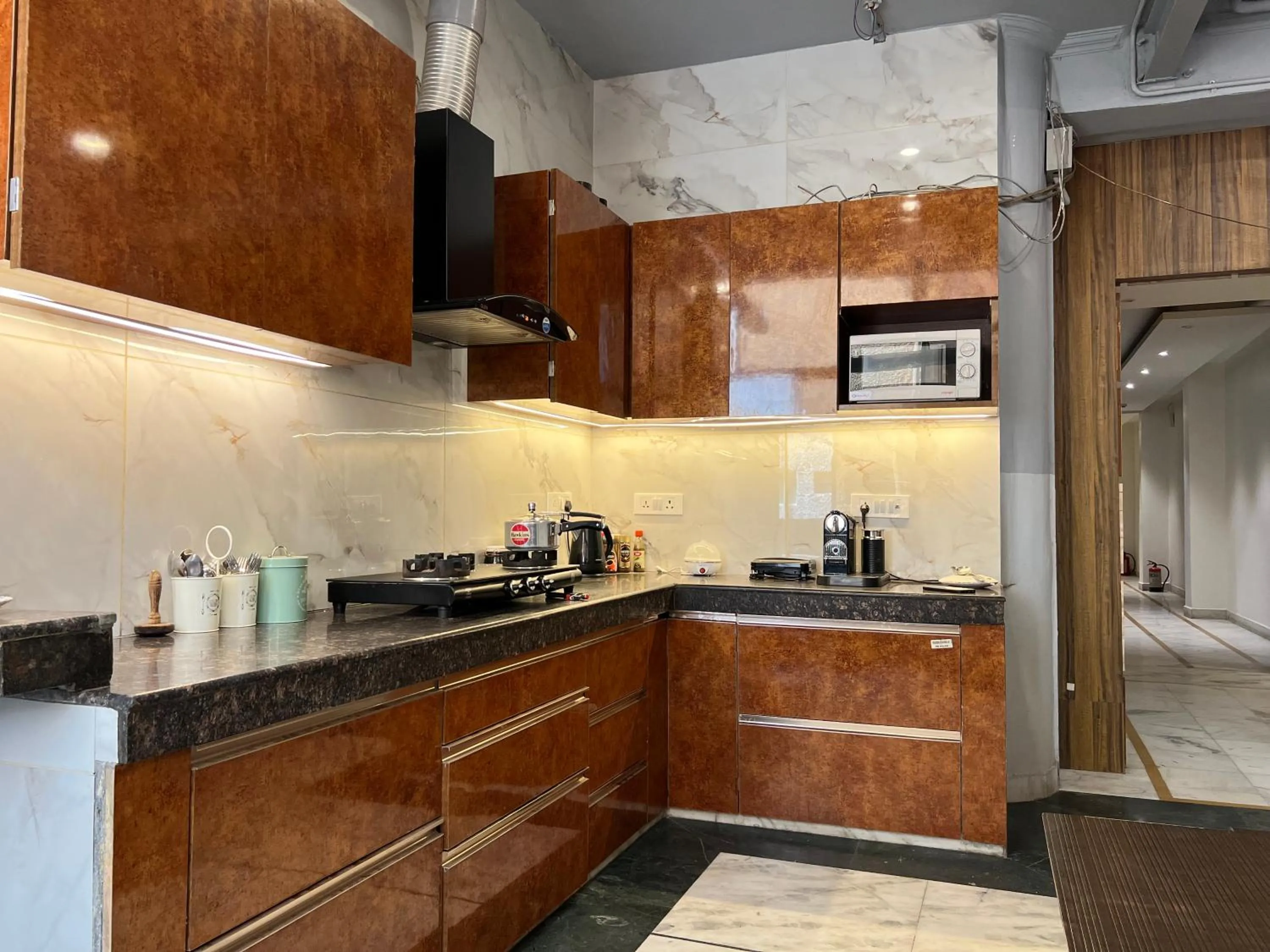 Coffee/tea facilities in Divine Inn Hotel Near Rajouri Garden Main Market