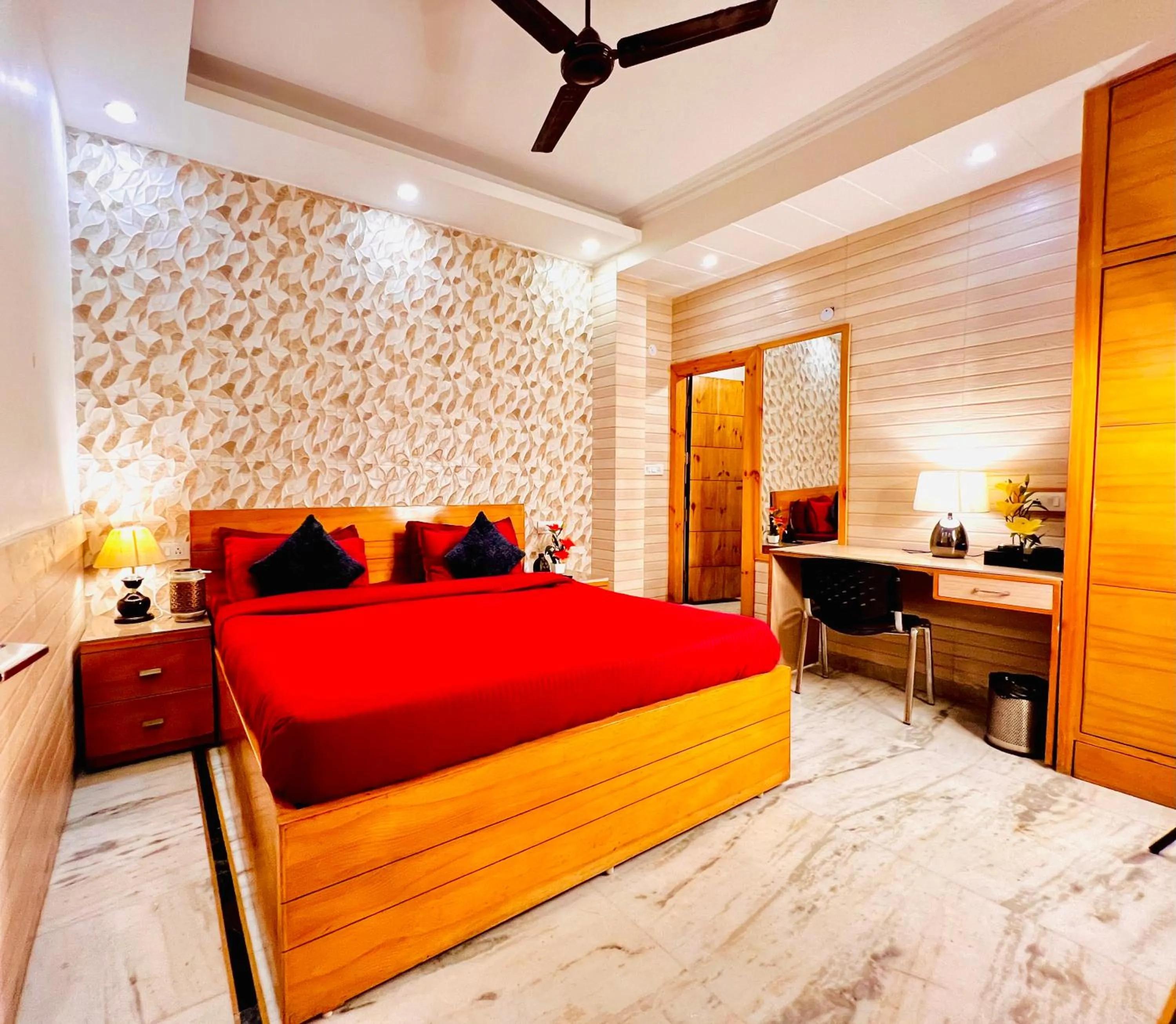 Bed in Divine Inn Hotel Near Rajouri Garden Main Market