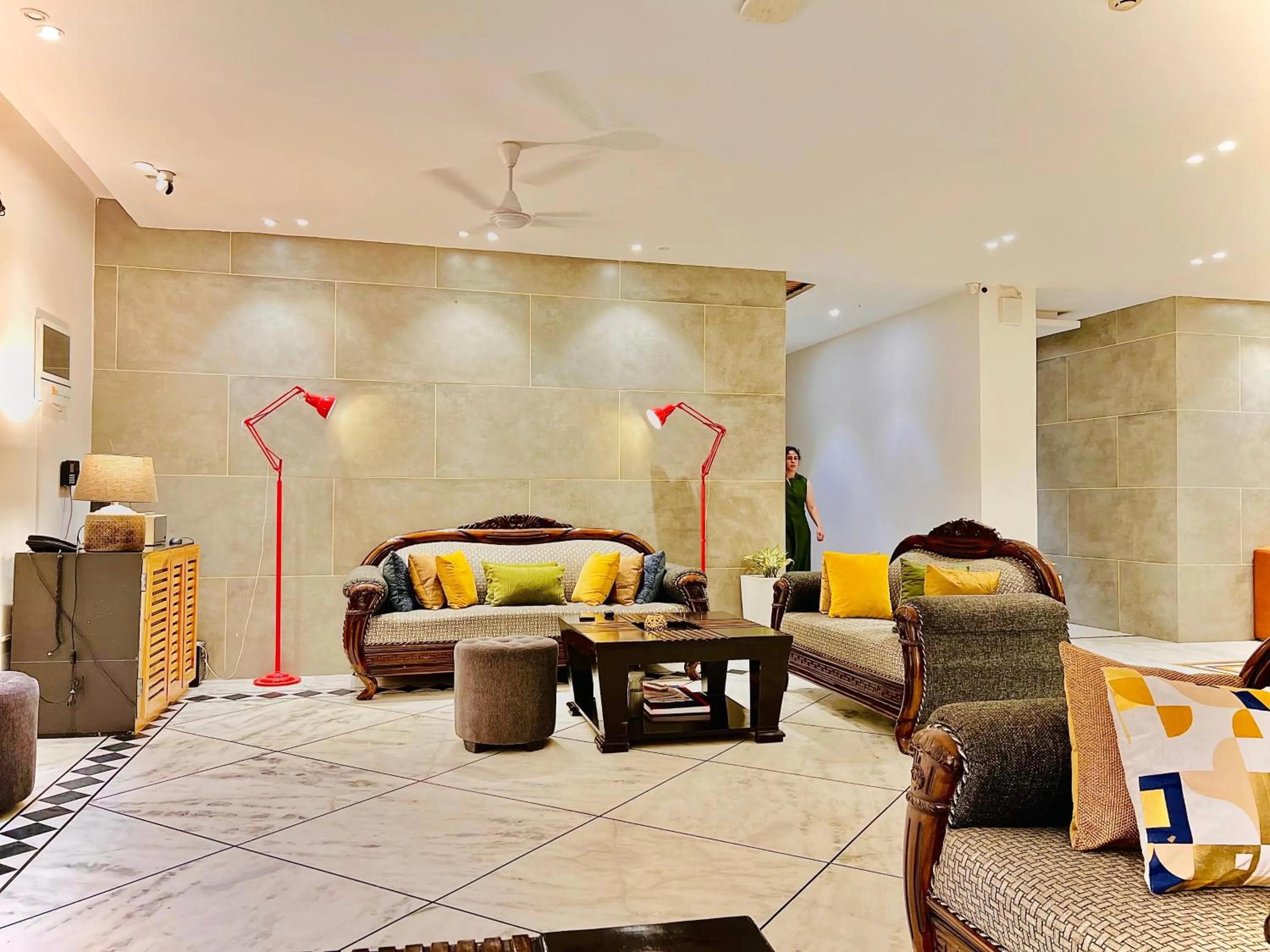 Living room in Divine Inn Hotel Near Rajouri Garden Main Market