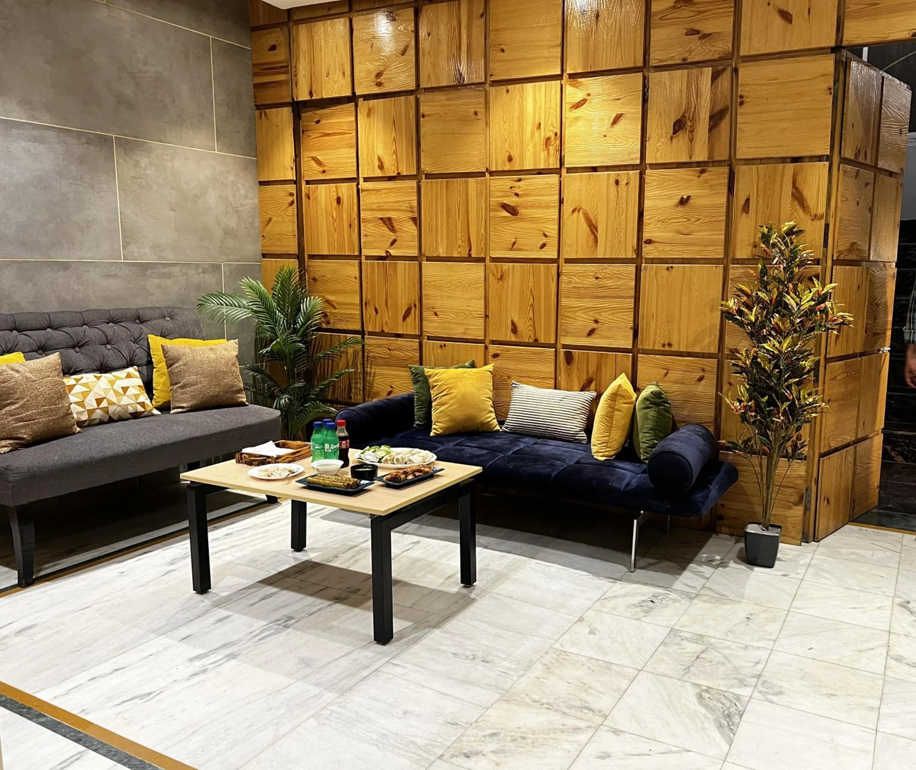 Kitchen or kitchenette in Divine Inn Hotel Near Rajouri Garden Main Market