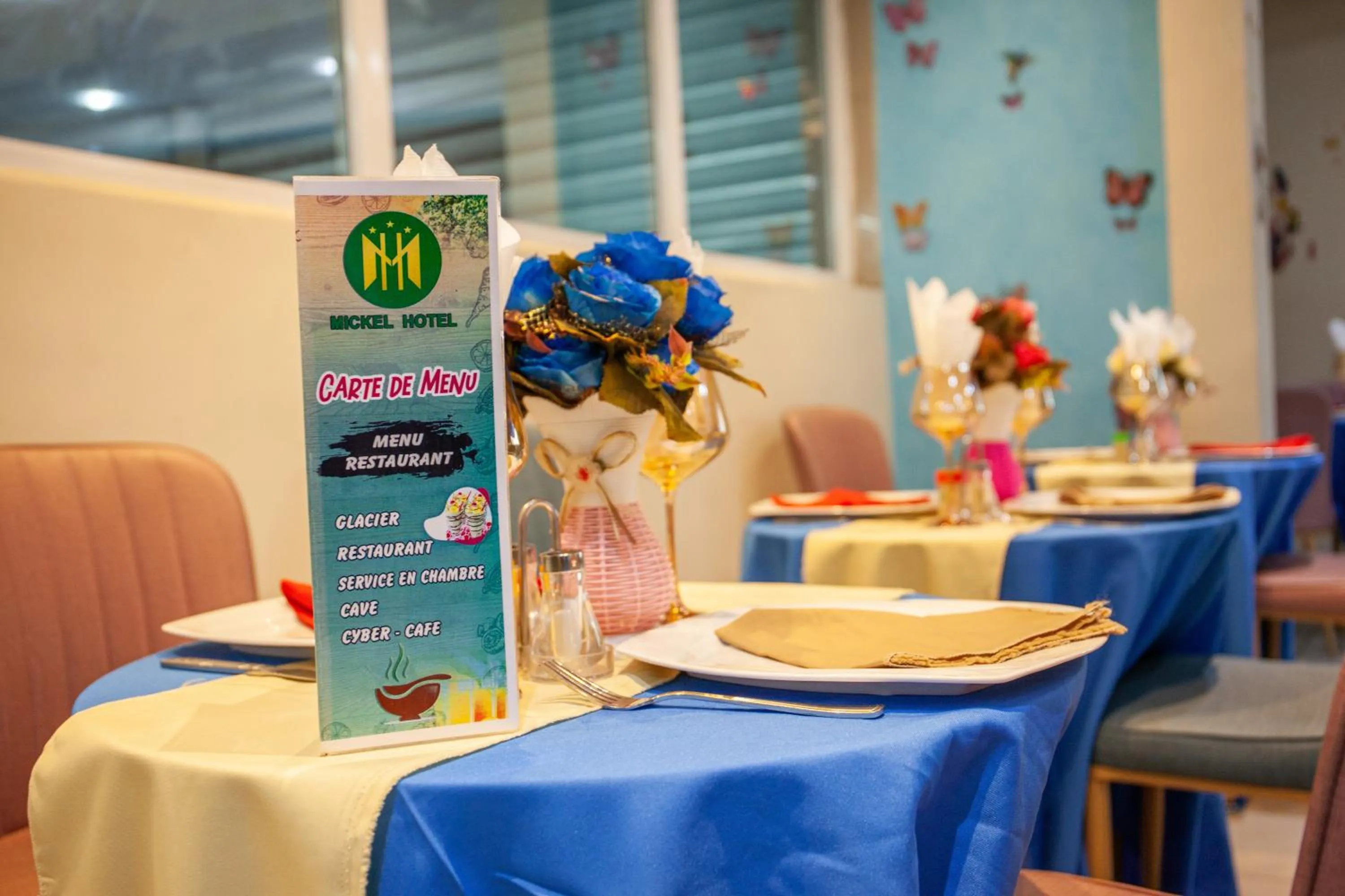 Restaurant/places to eat in HOTEL MICKEL