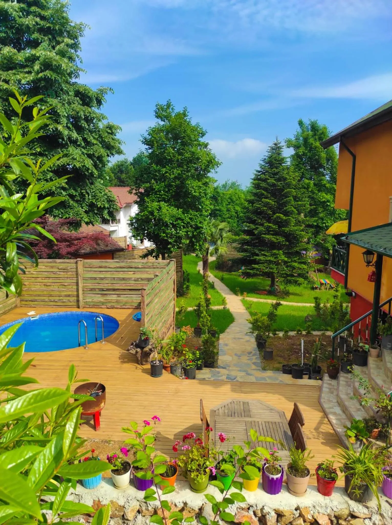 Garden in Sapanca Şeker Bungalov