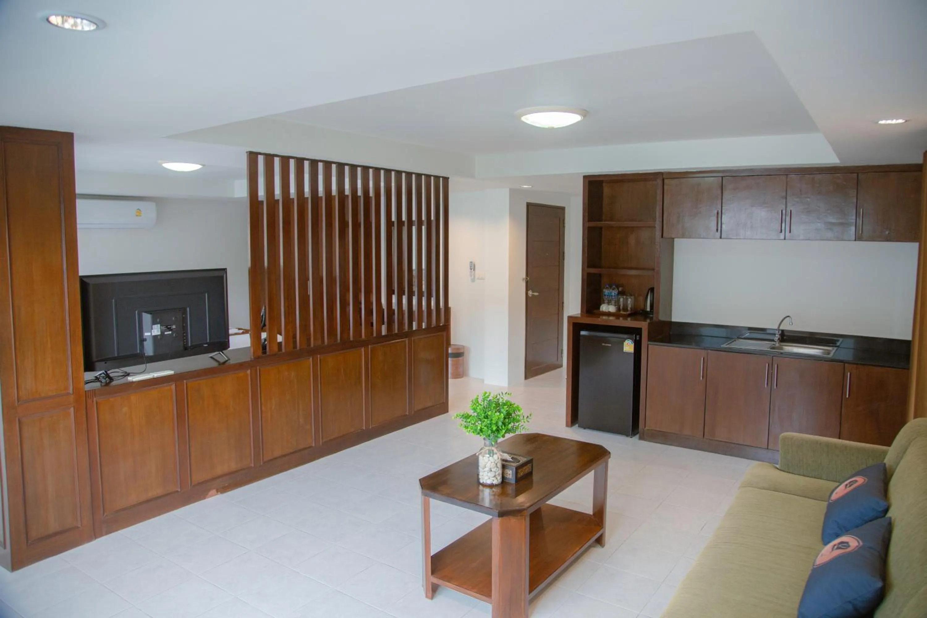 Kitchen or kitchenette in RoomQuest Kalim Beach