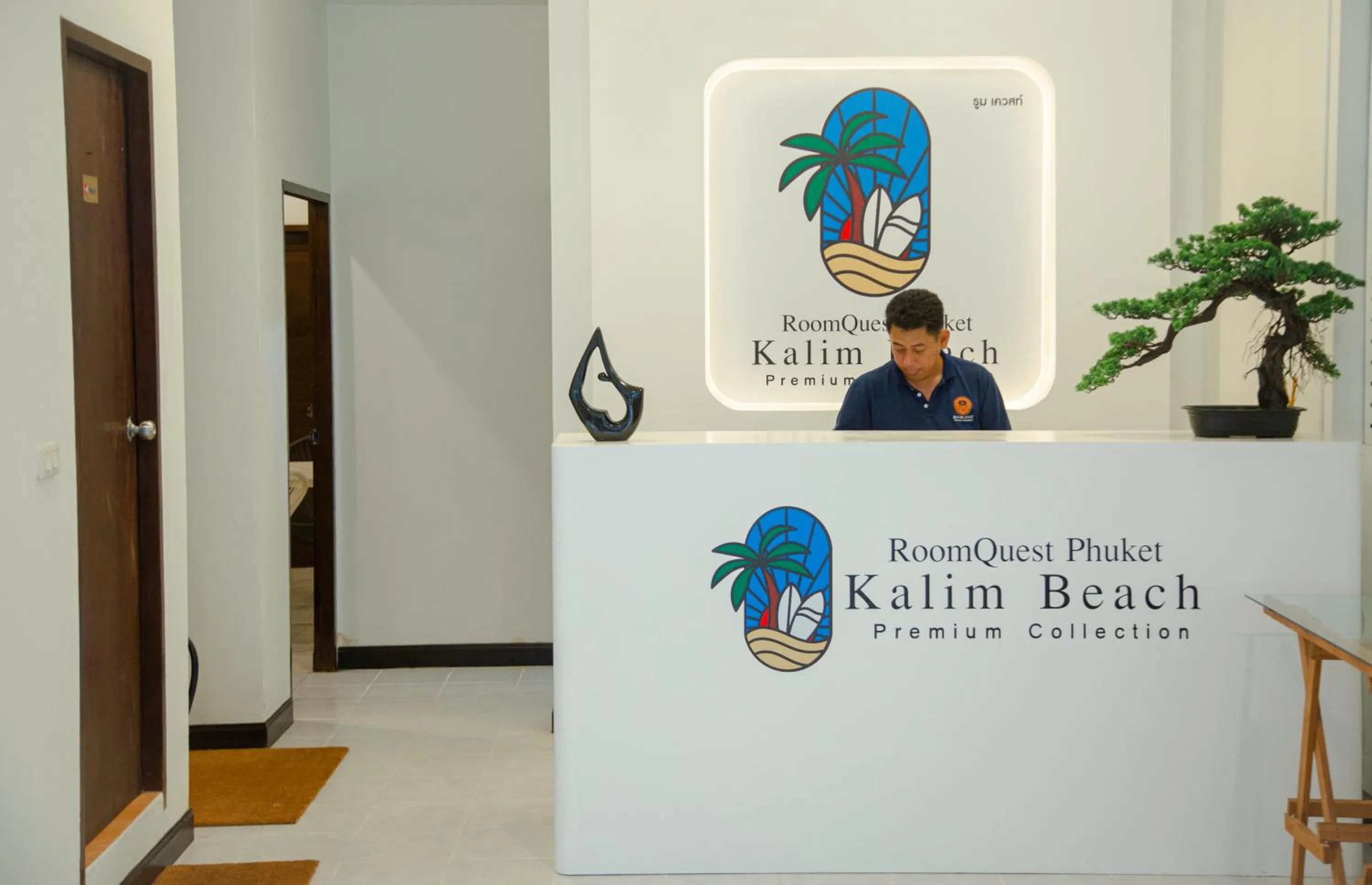 Lobby or reception in RoomQuest Kalim Beach