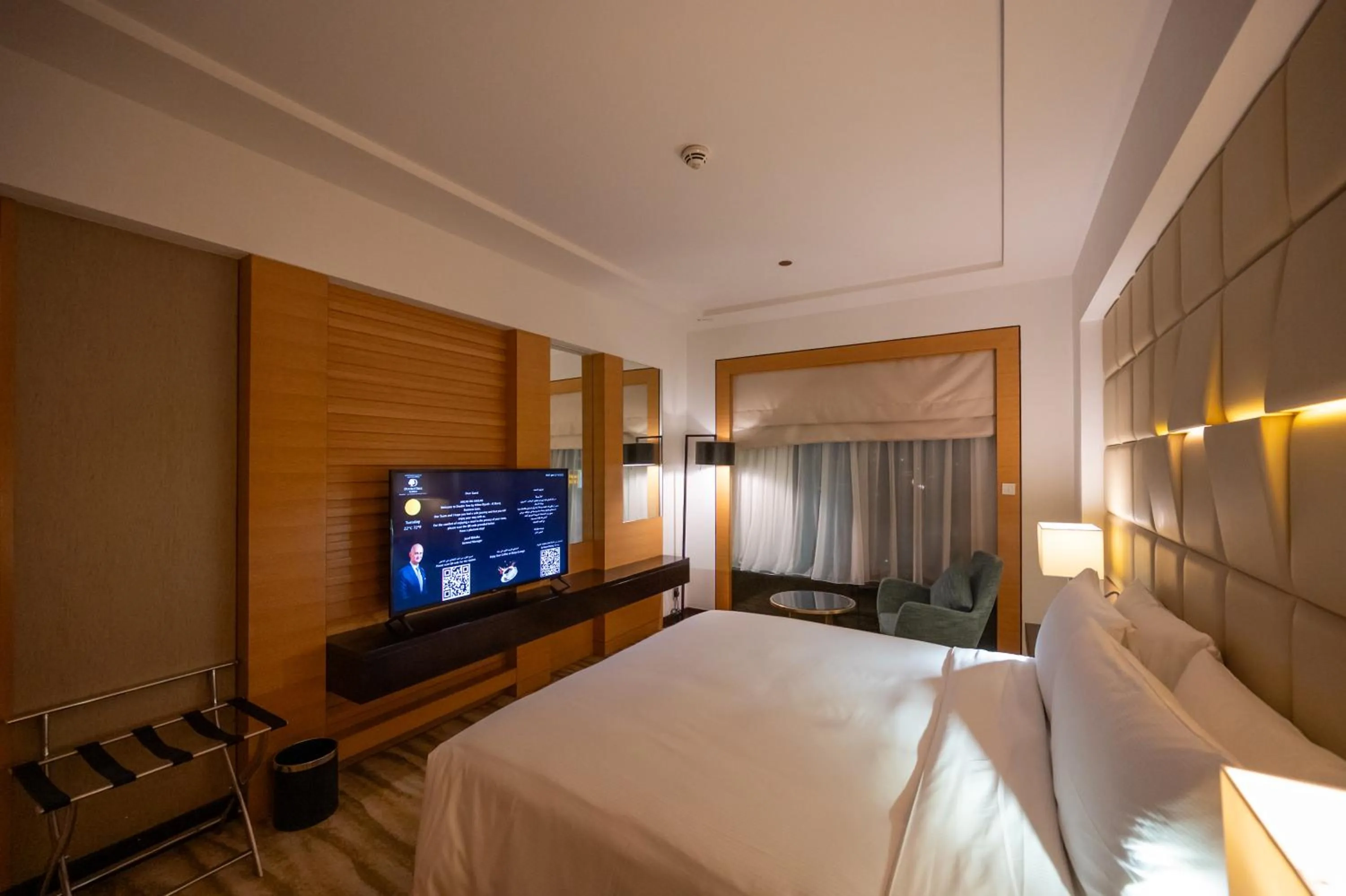 View (from property/room), Bed in DoubleTree by Hilton Hotel Riyadh - Al Muroj Business Gate