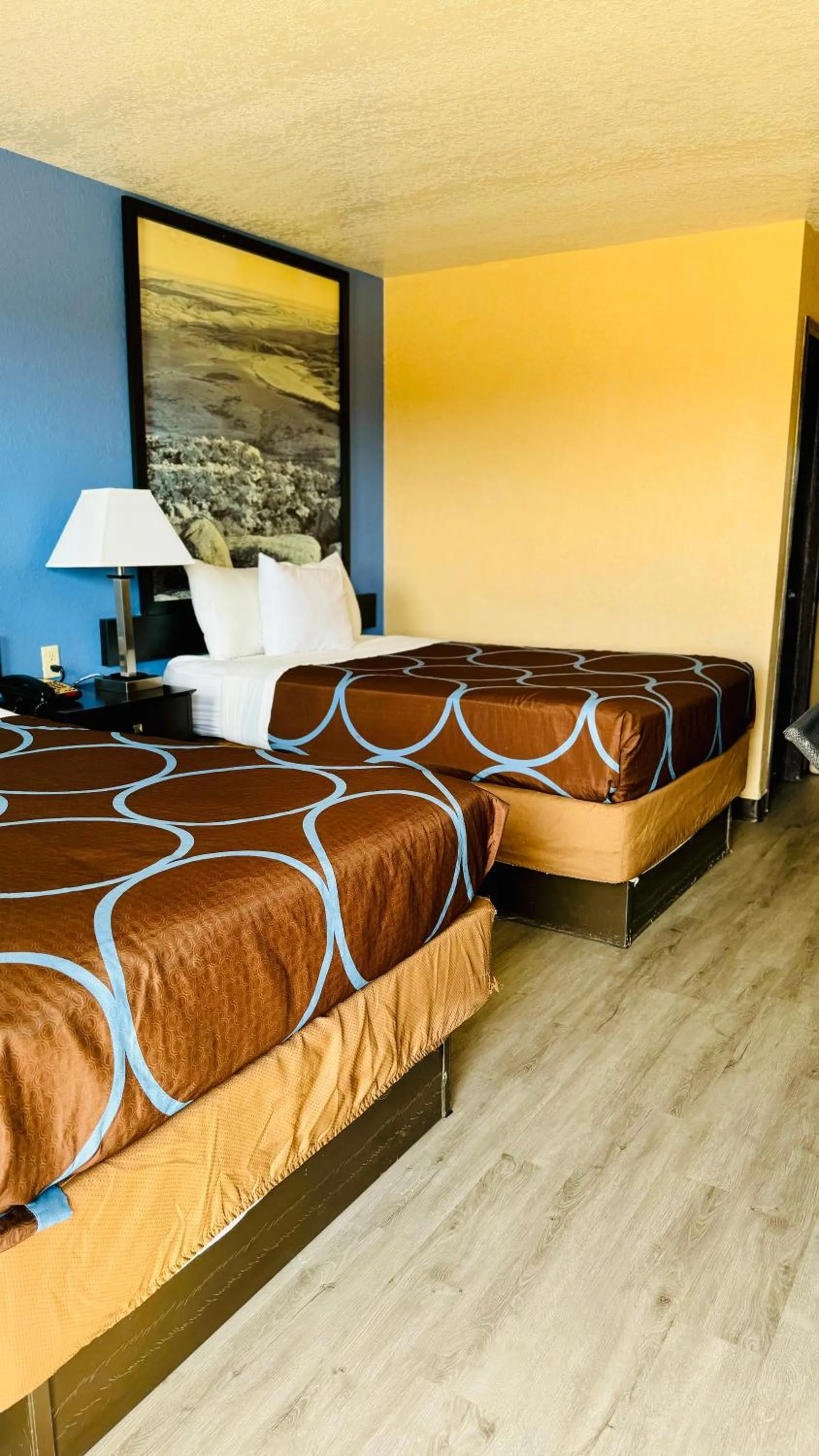 Bed in Super 8 by Wyndham Henryetta