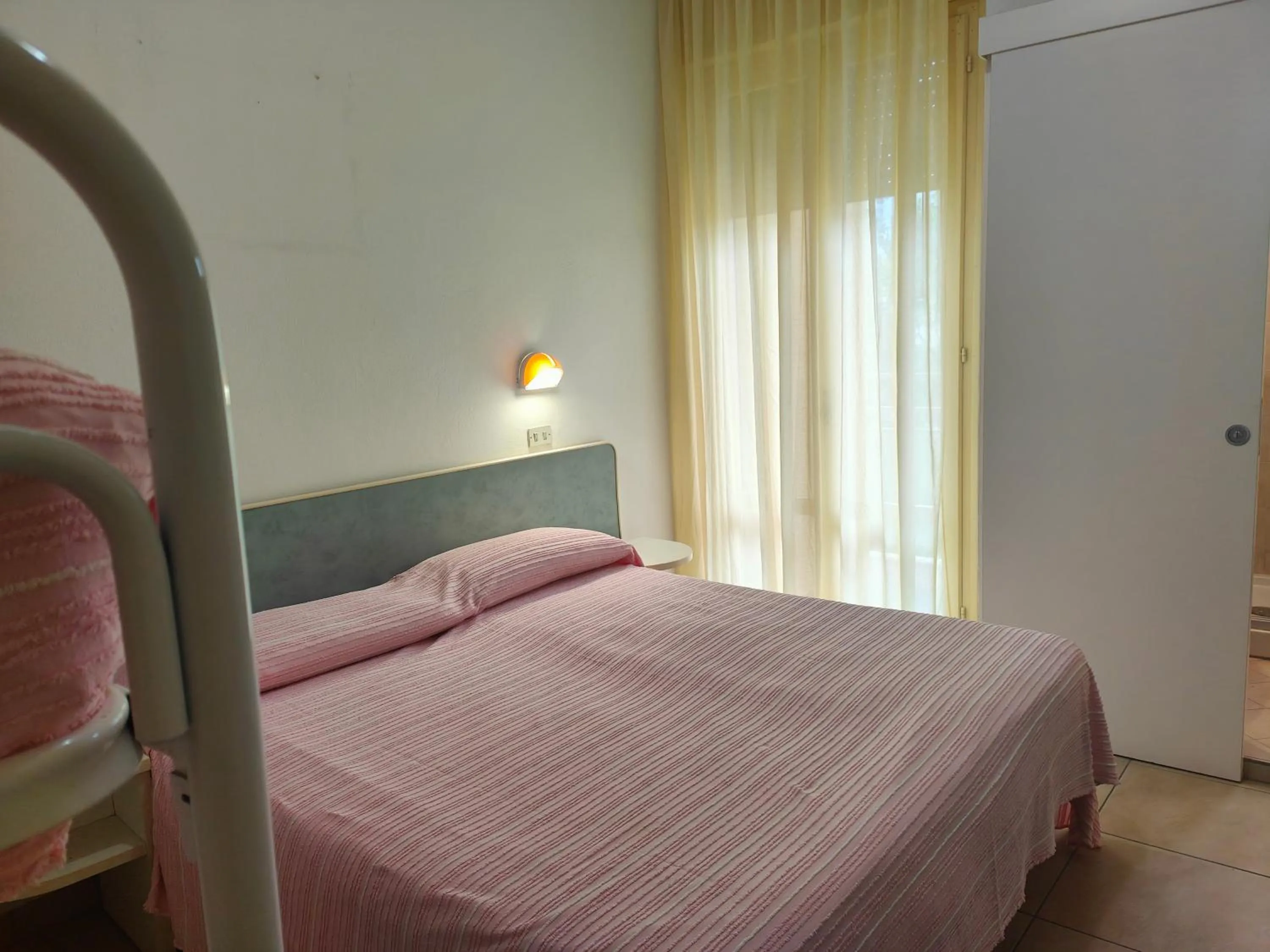 Photo of the whole room, Bed in Hotel Ben Hur