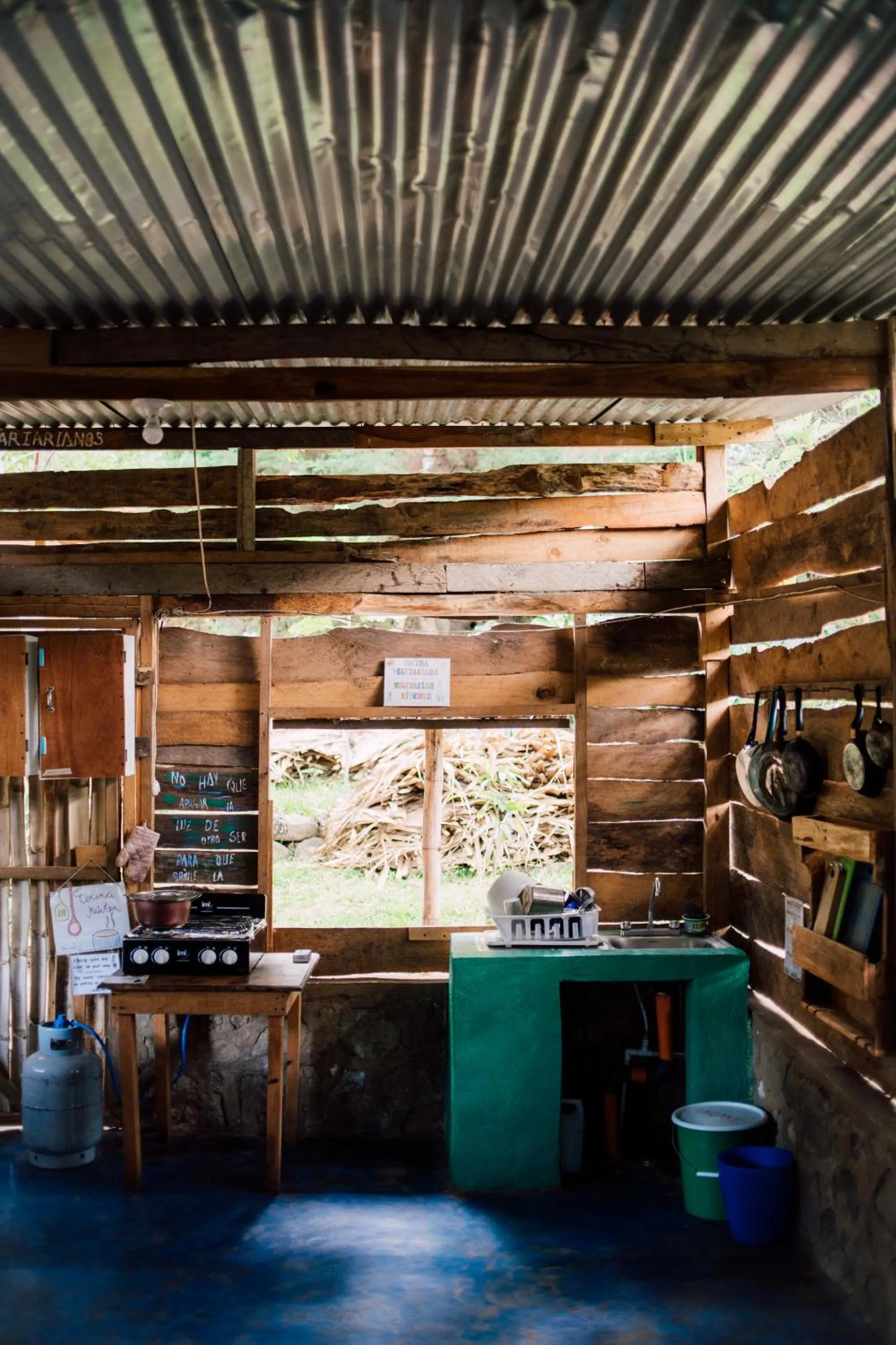 Kitchen or kitchenette in Eco-Hotel Mayachik