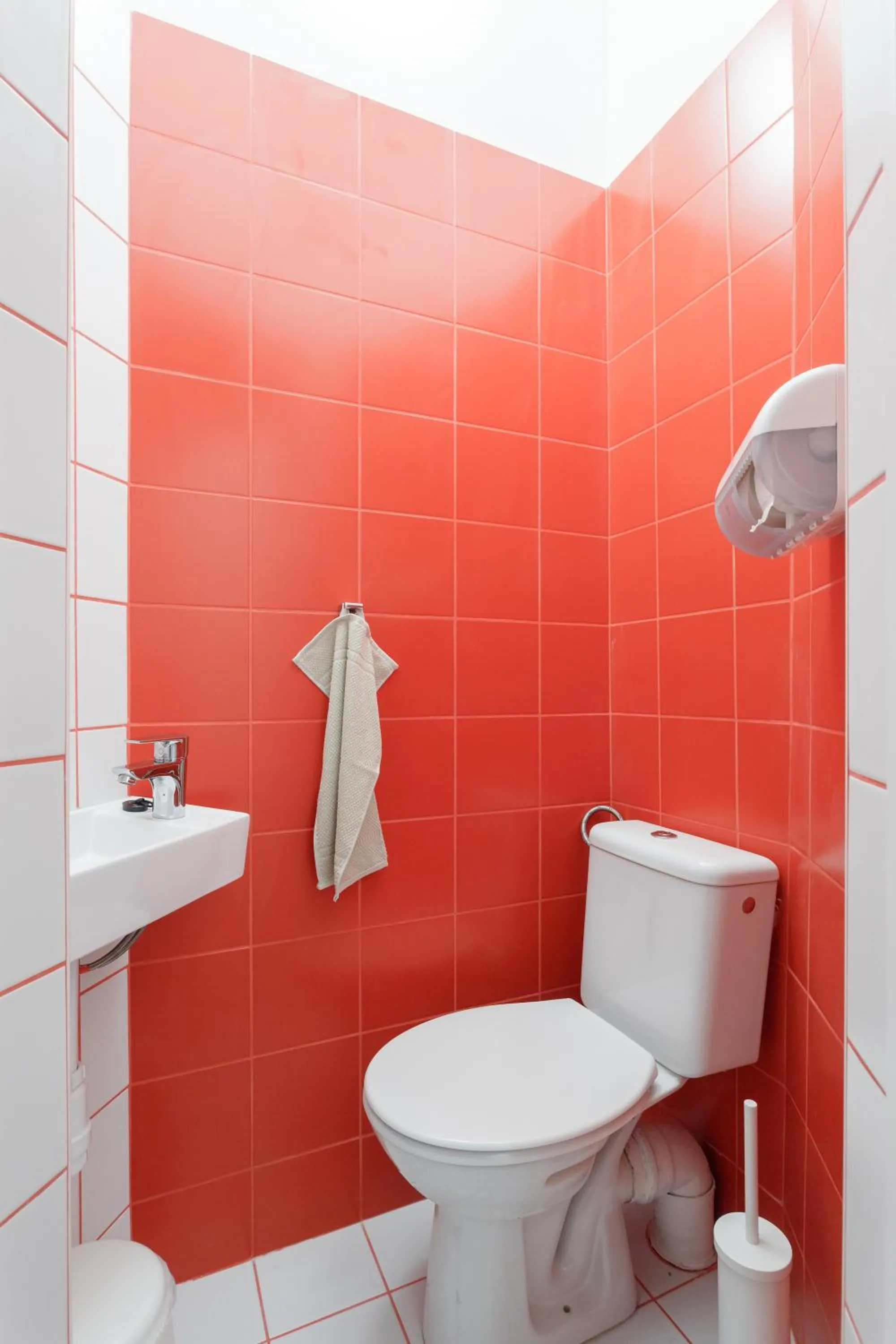 Toilet in Avenue Hostel