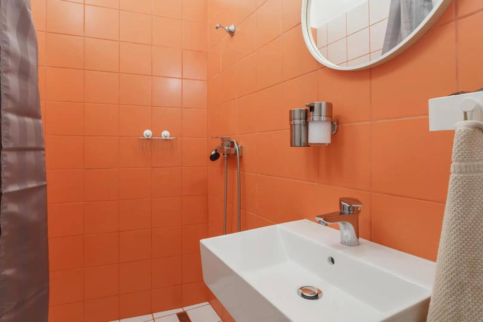 Shower in Avenue Hostel