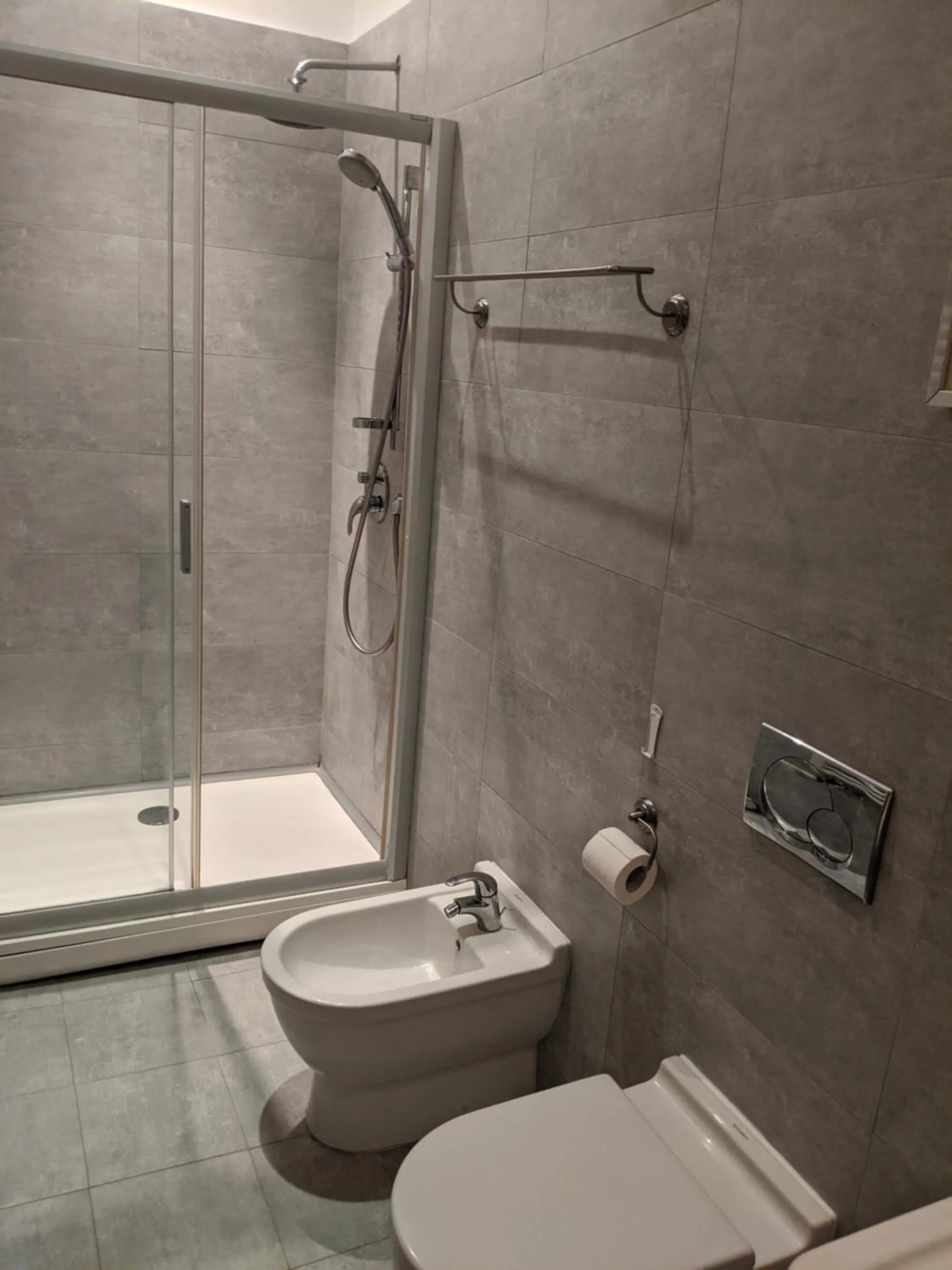 Bathroom in Avenue Hostel