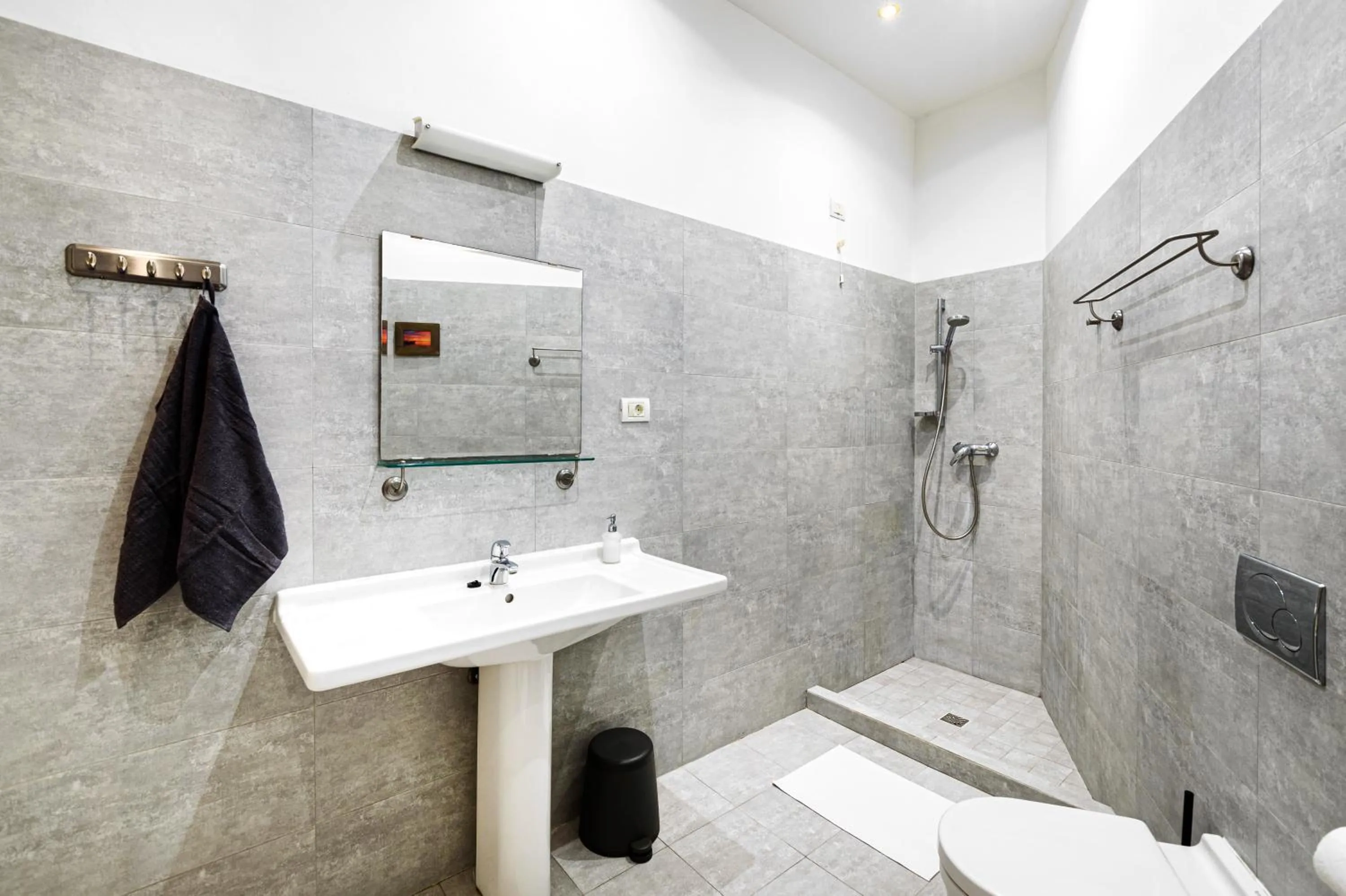 Bathroom in Avenue Hostel