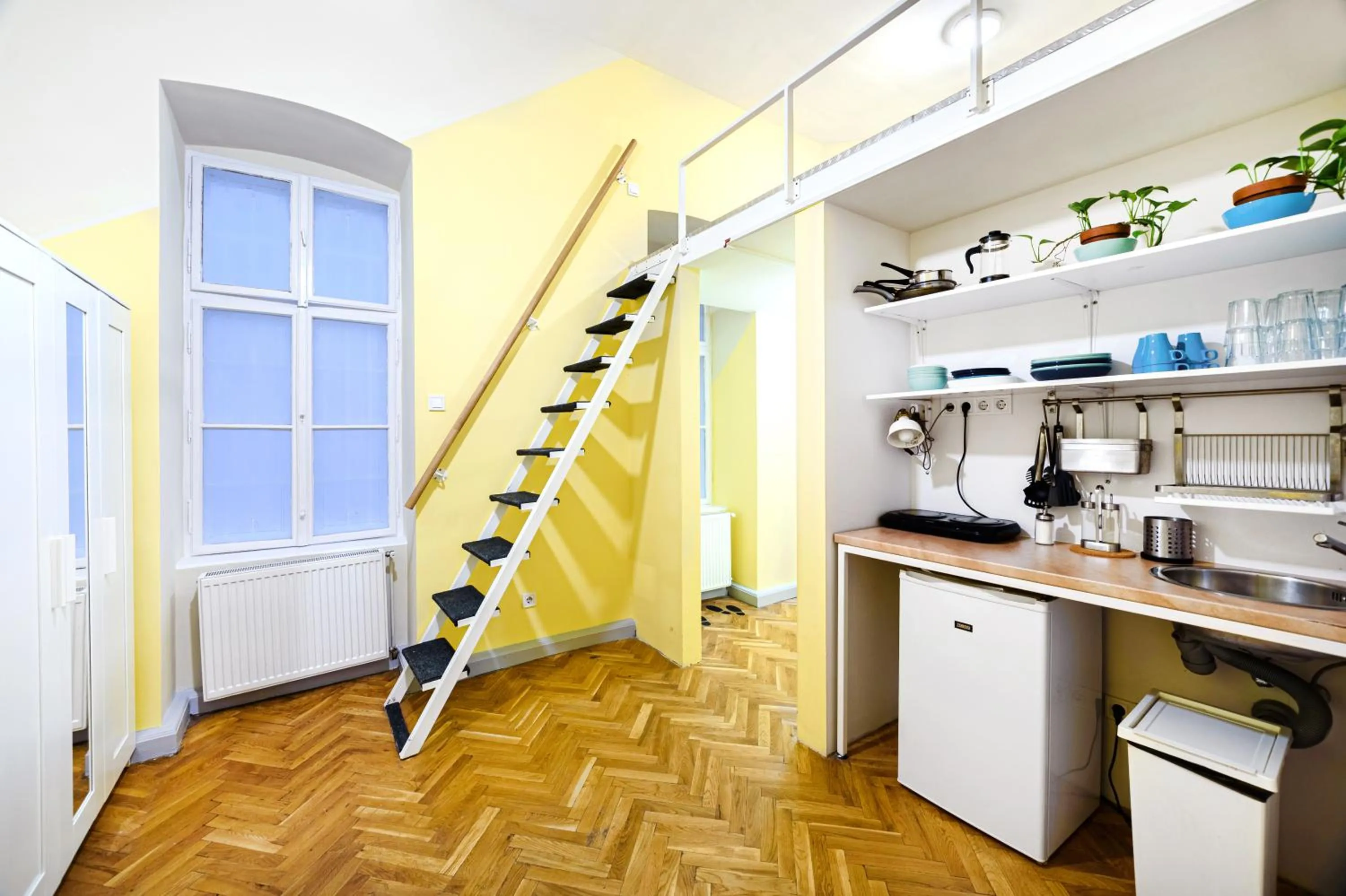 Kitchen or kitchenette in Avenue Hostel