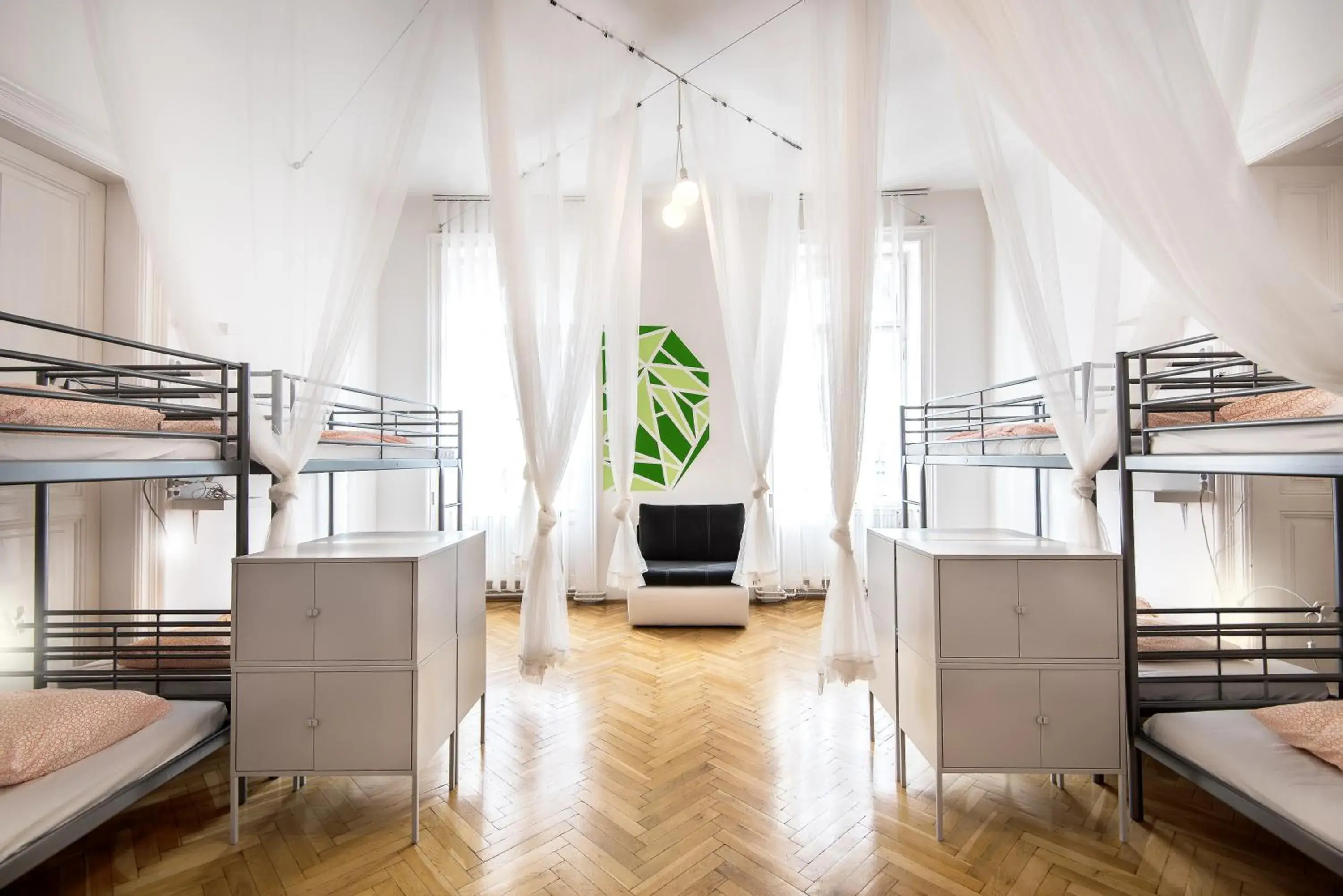 8-Bed Room with Standard Bunk Beds in Avenue Hostel 8-Bed Room with Standard Bunk Beds in Avenue Hostel