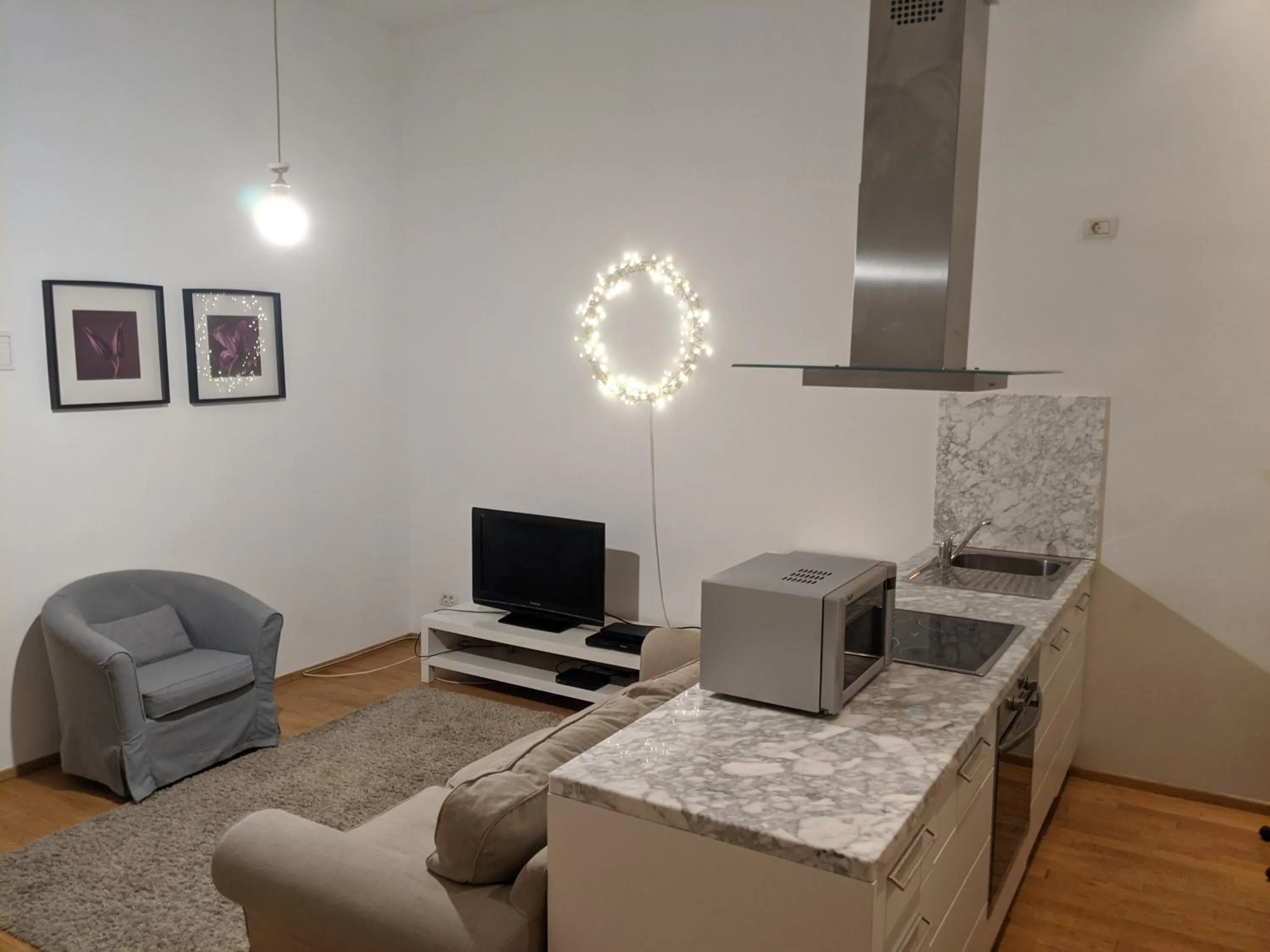 TV and multimedia in Avenue Hostel