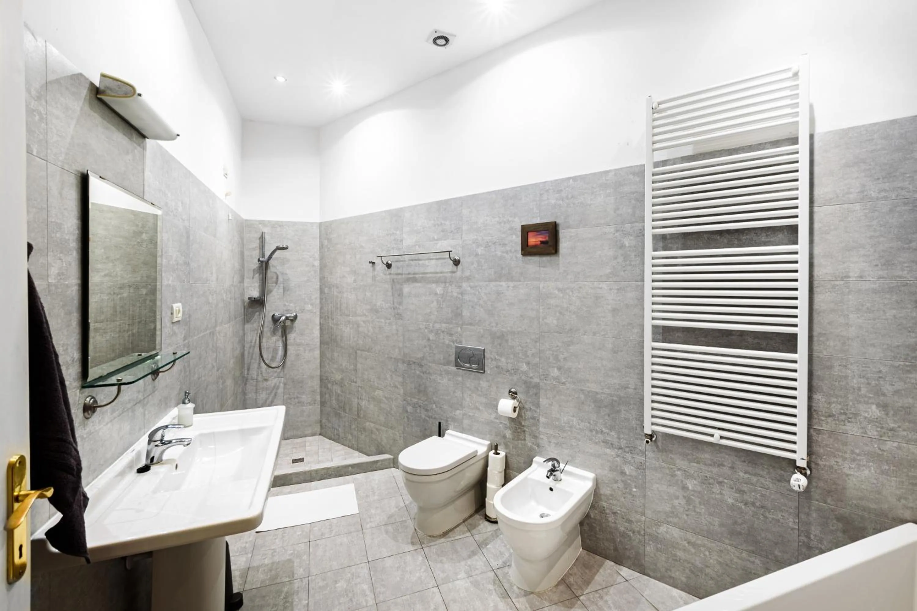 Bathroom in Avenue Hostel