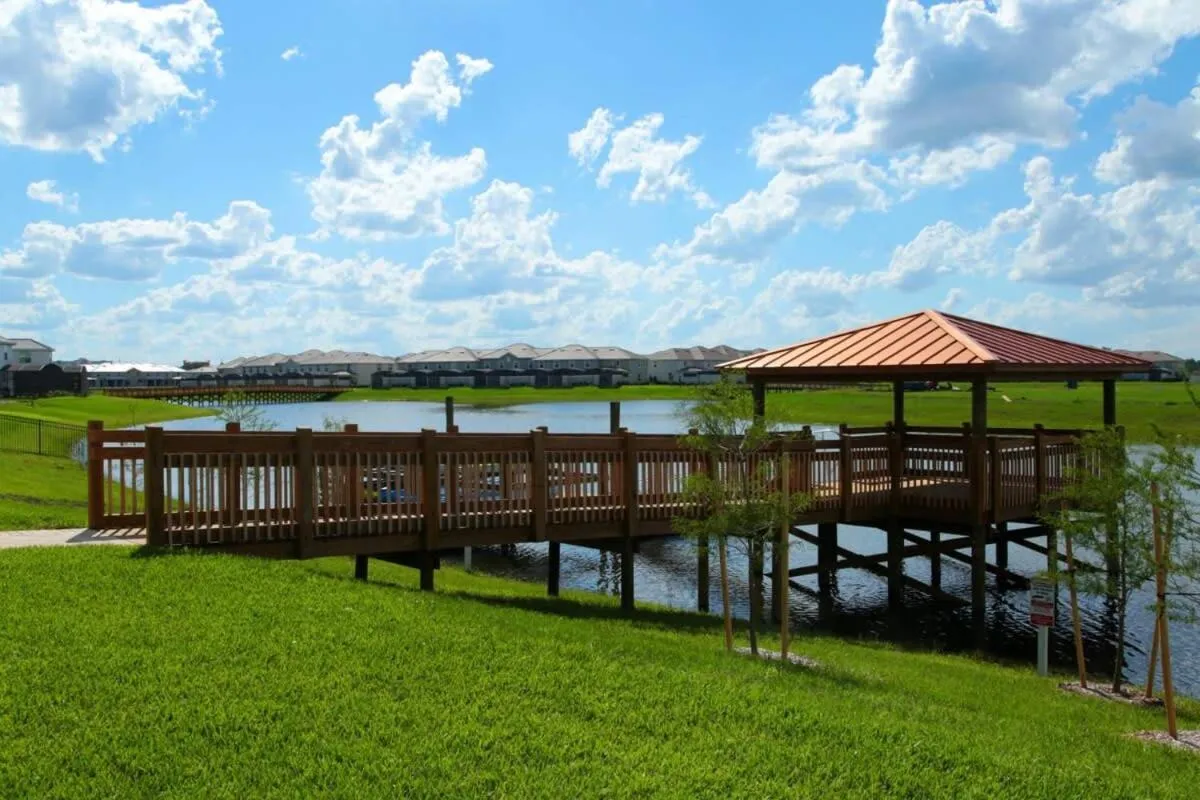 Spacious Beautiful 3-BR Condo Prime Location