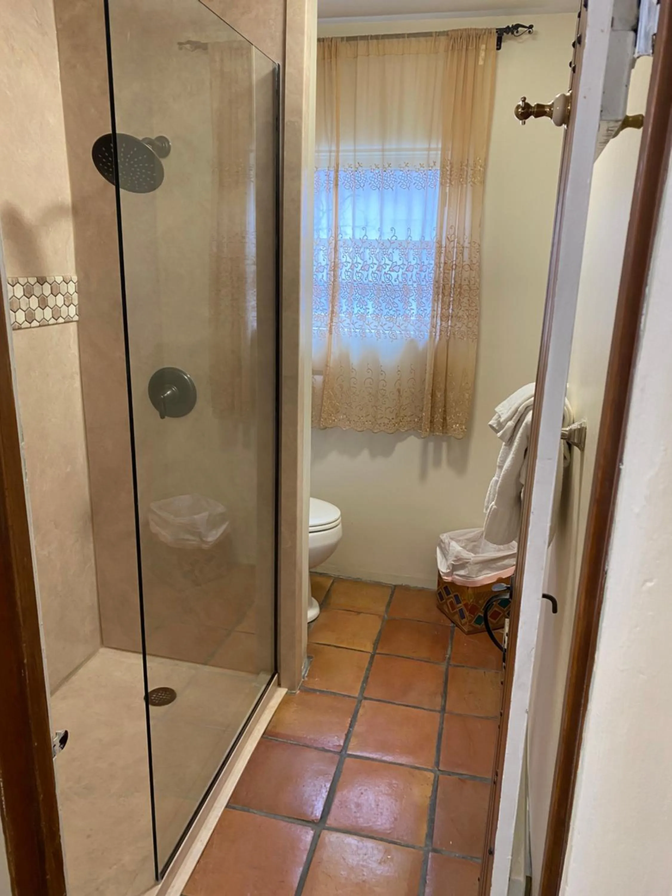 Shower in Casa de Tres Lunas/House of Three Moons