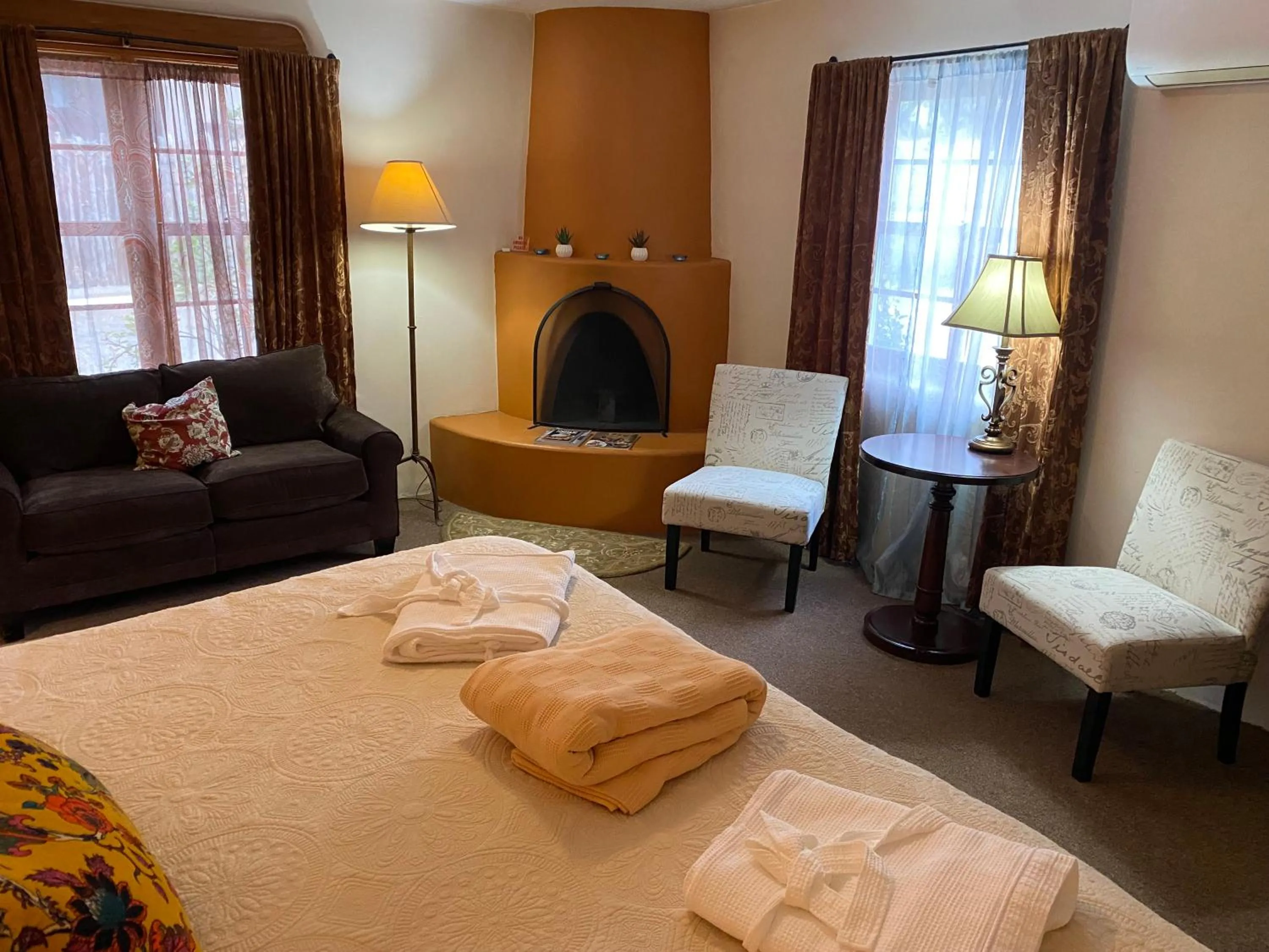 fireplace, Bed in Casa de Tres Lunas/House of Three Moons