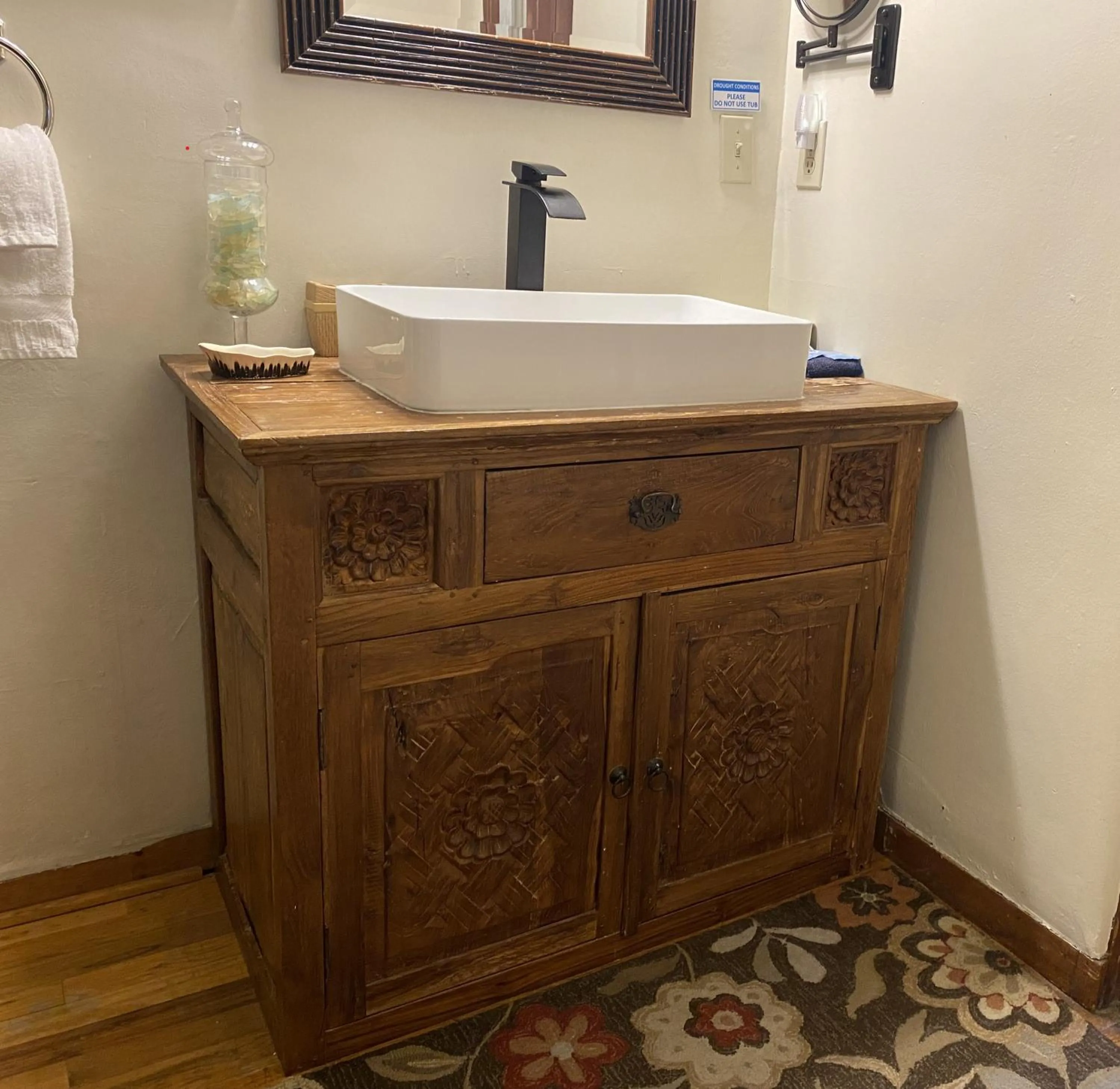 Bathroom in Casa de Tres Lunas/House of Three Moons