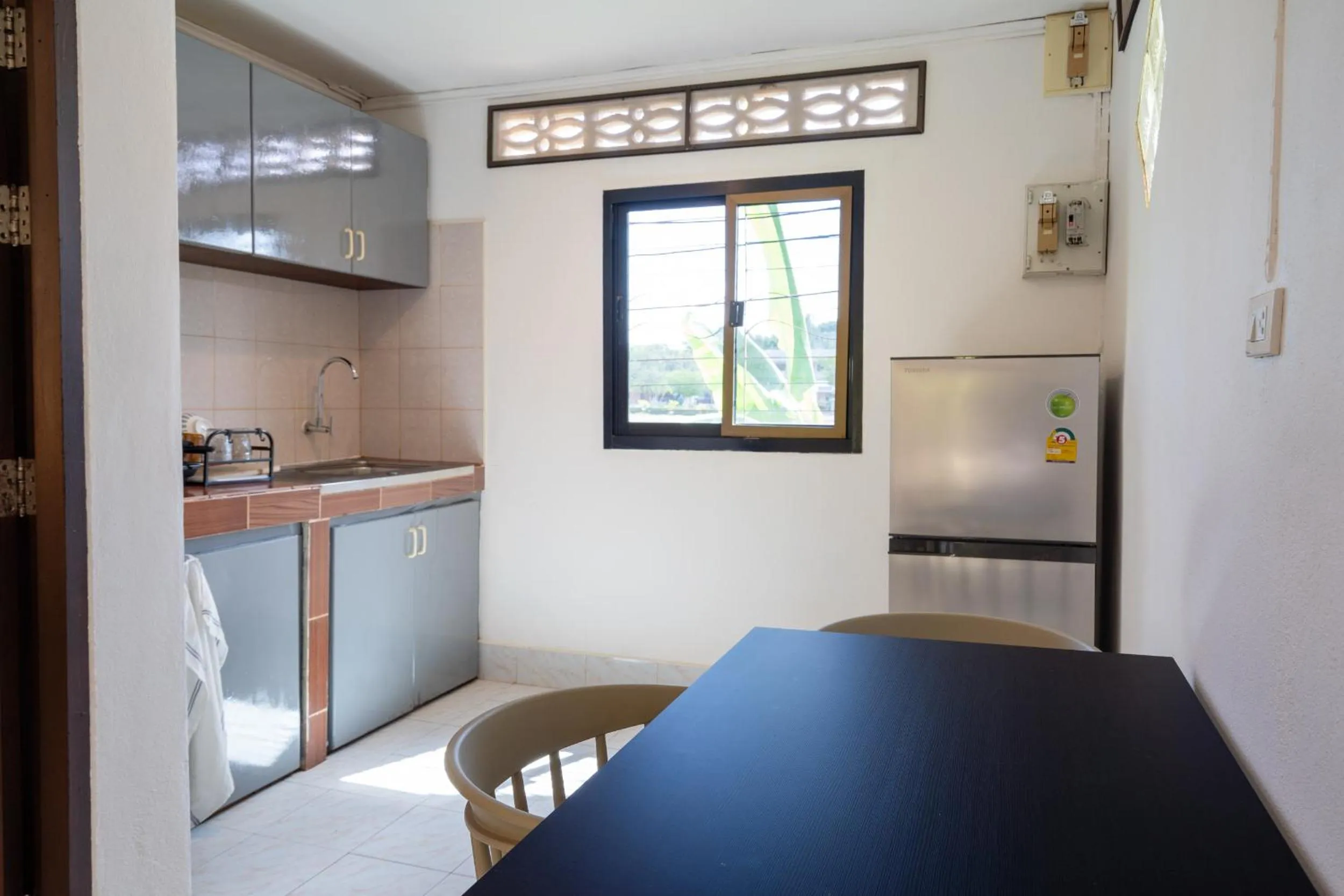 Kitchen or kitchenette in Lanta School Beach Resort