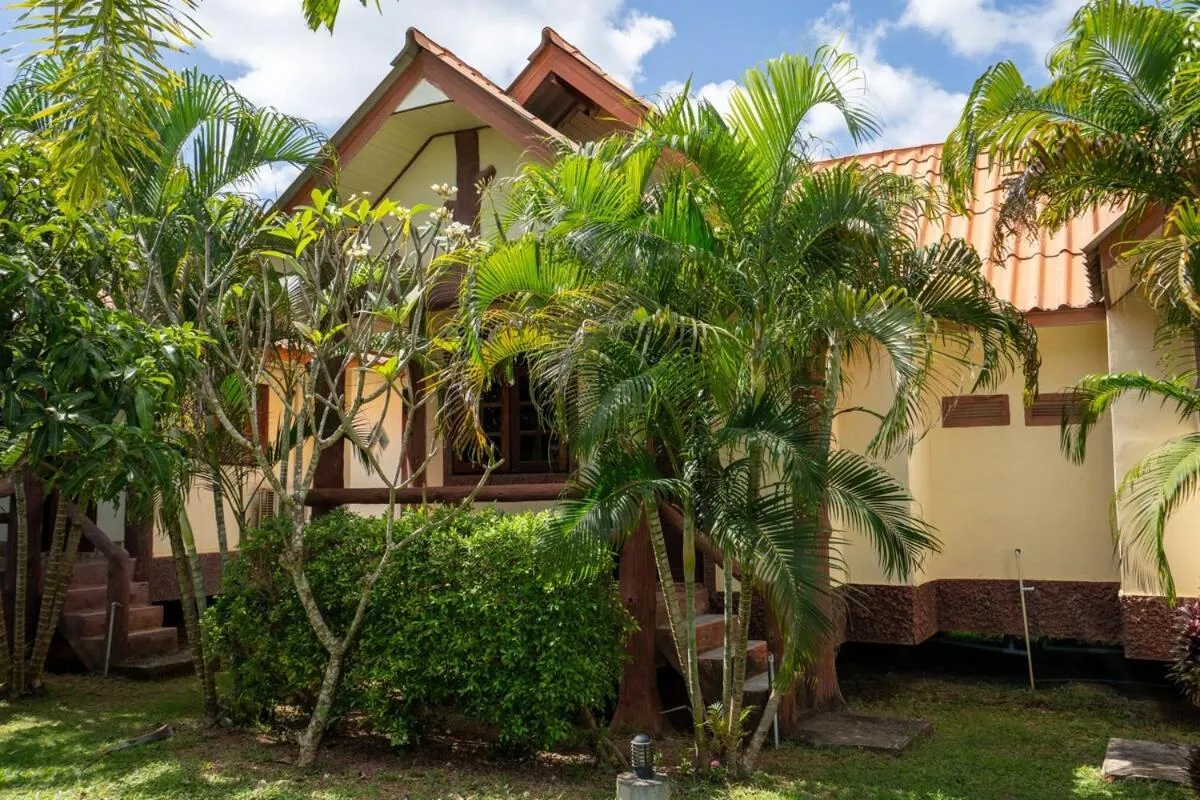 Lanta School Beach Resort