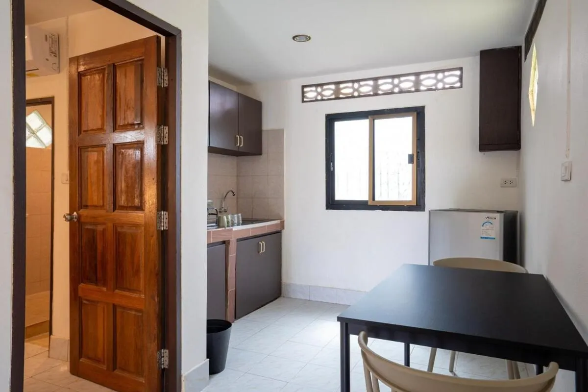 Lanta School Beach Resort