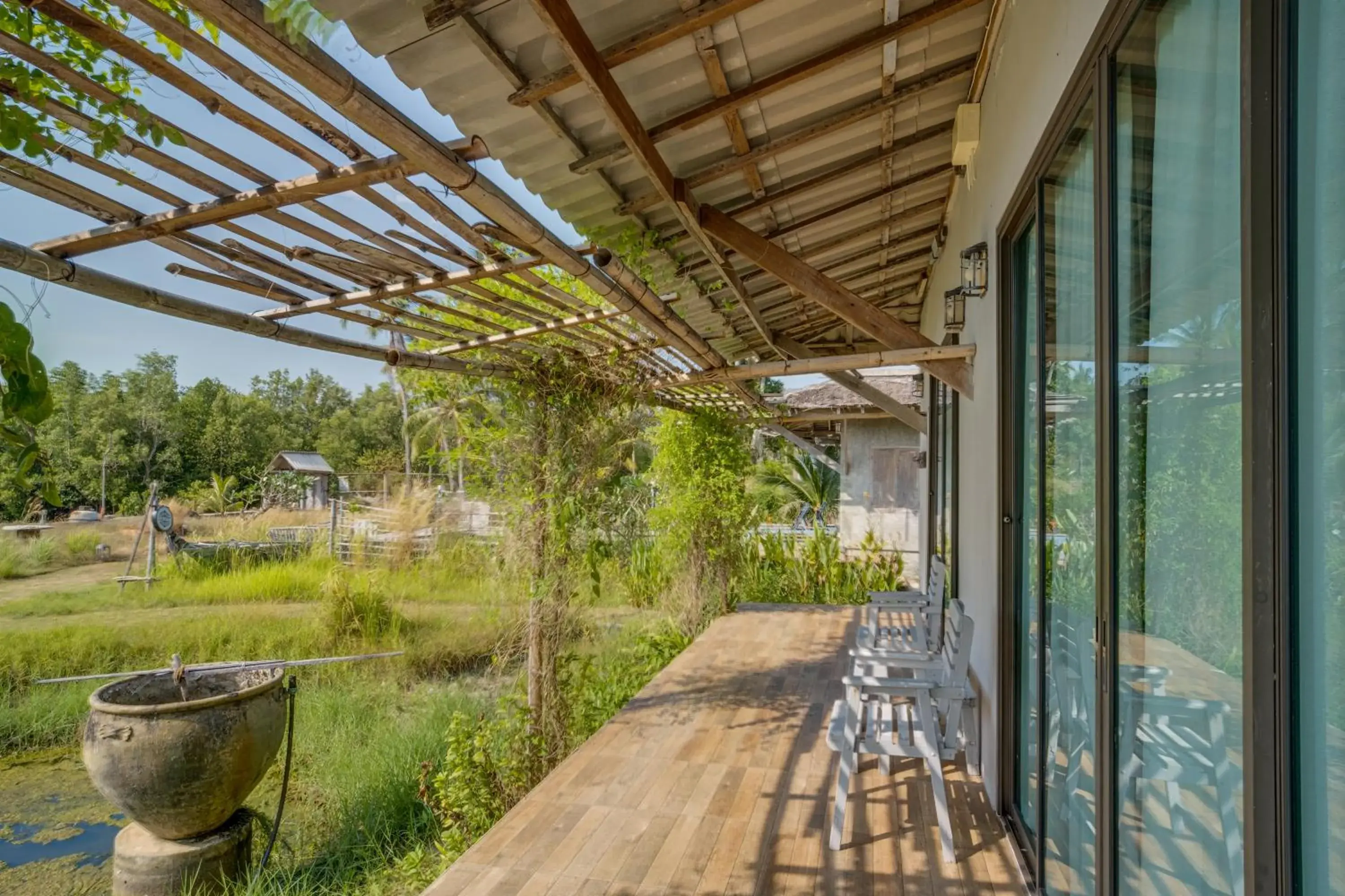 Double Room with Sea View in Artisan koh yao yai handcraft beachfront villas. Double Room with Sea View in Artisan koh yao yai handcraft beachfront villas.