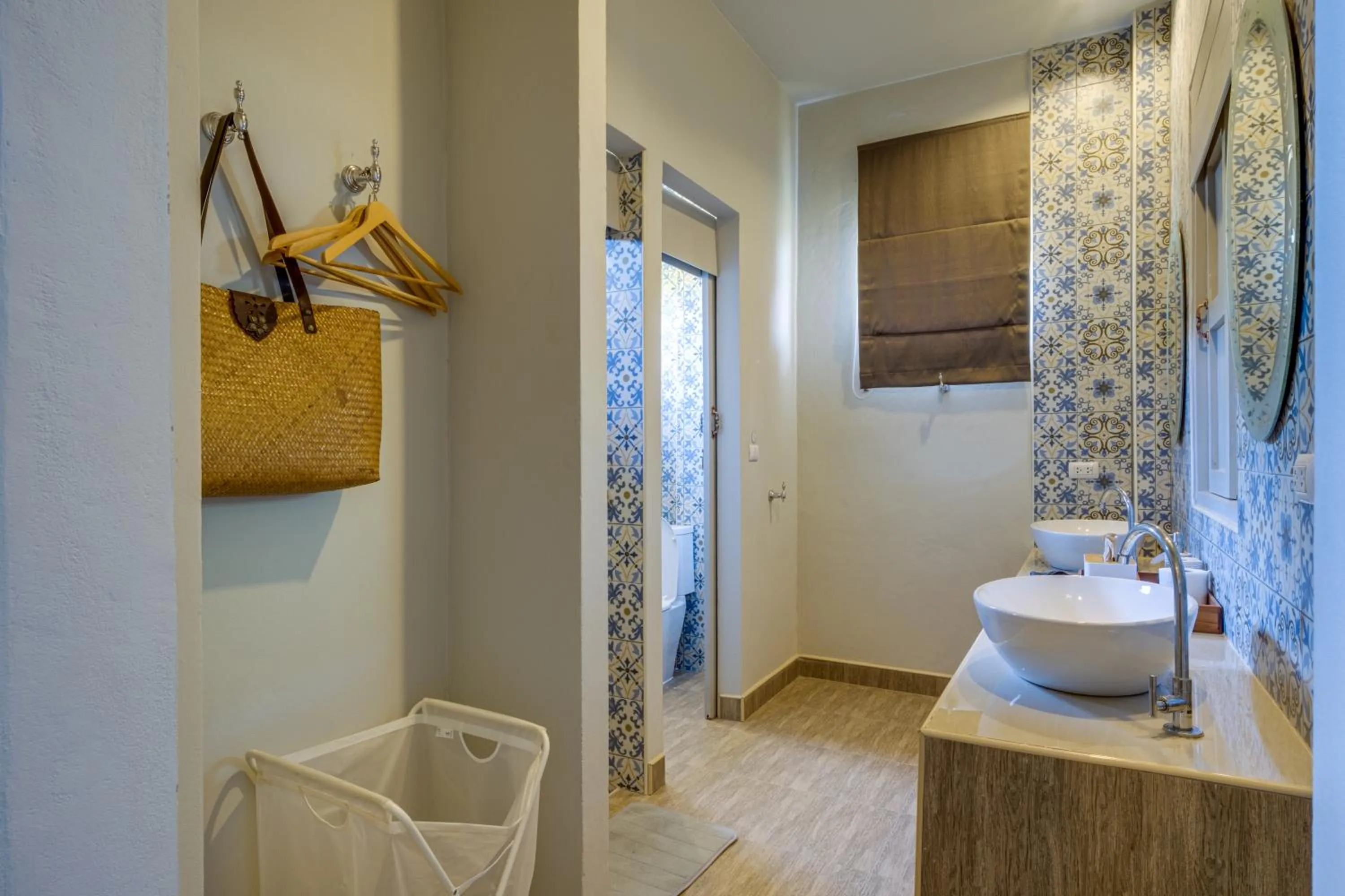 Artisan koh yao yai handcraft beachfront villas.