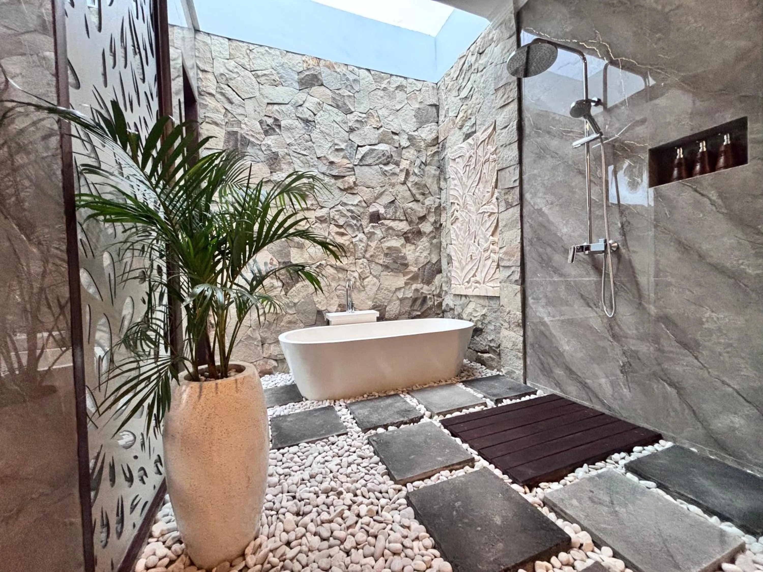 Shower in Arvanya Villa Ubud