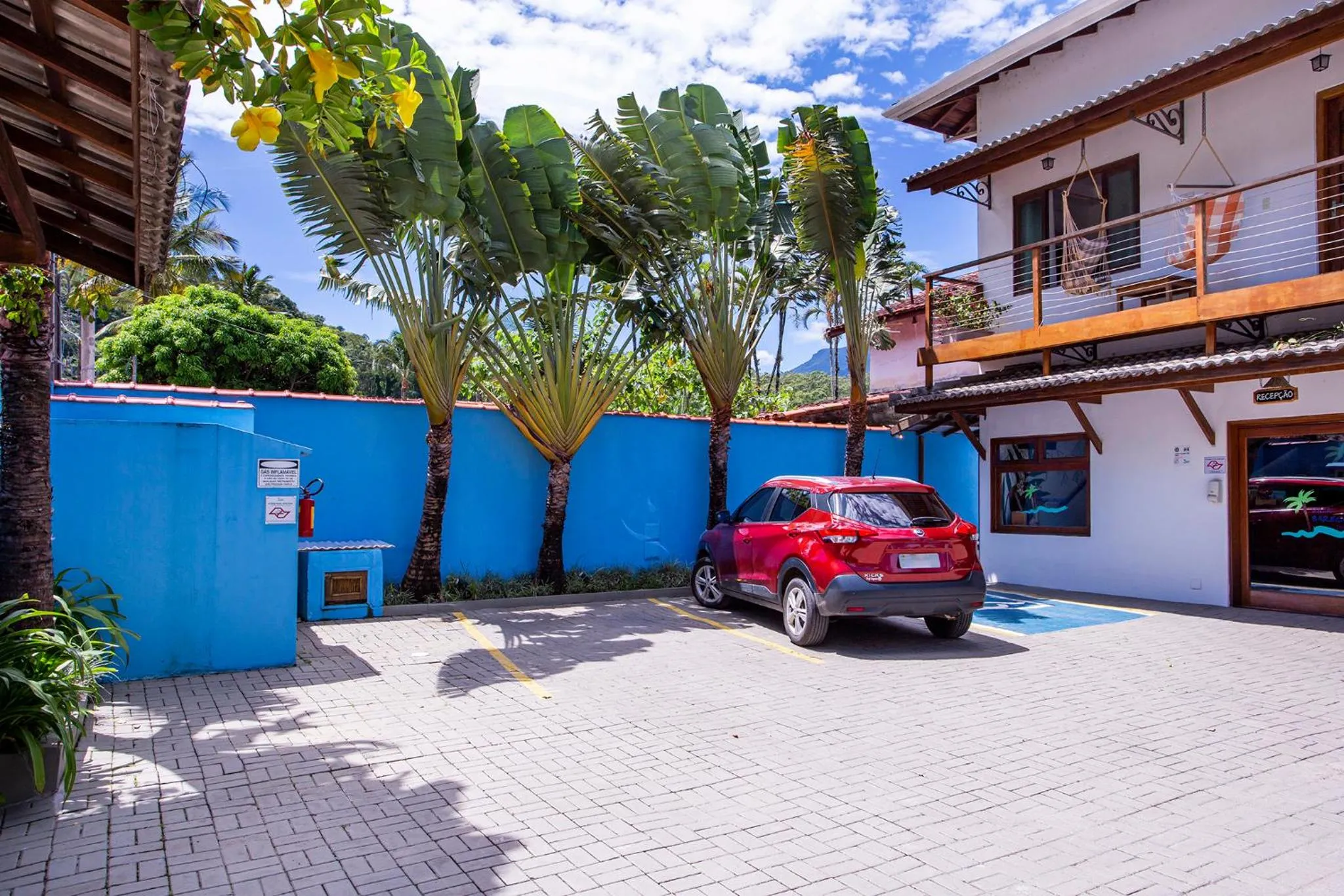 Parking in Pousada Vila Barequeçaba