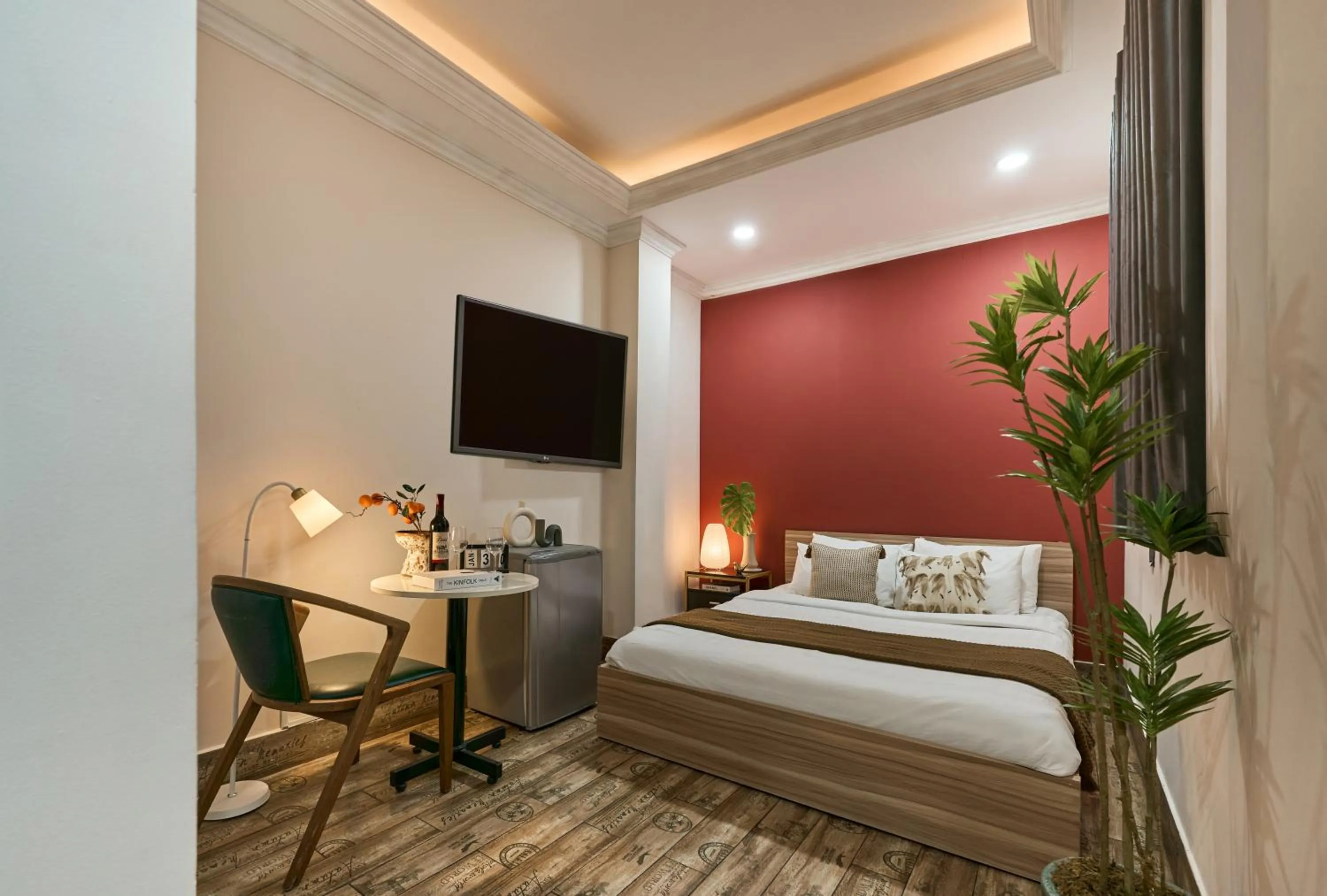 Bed in The Passion Hotel Airport - 5 minutes to Tan Son Nhat