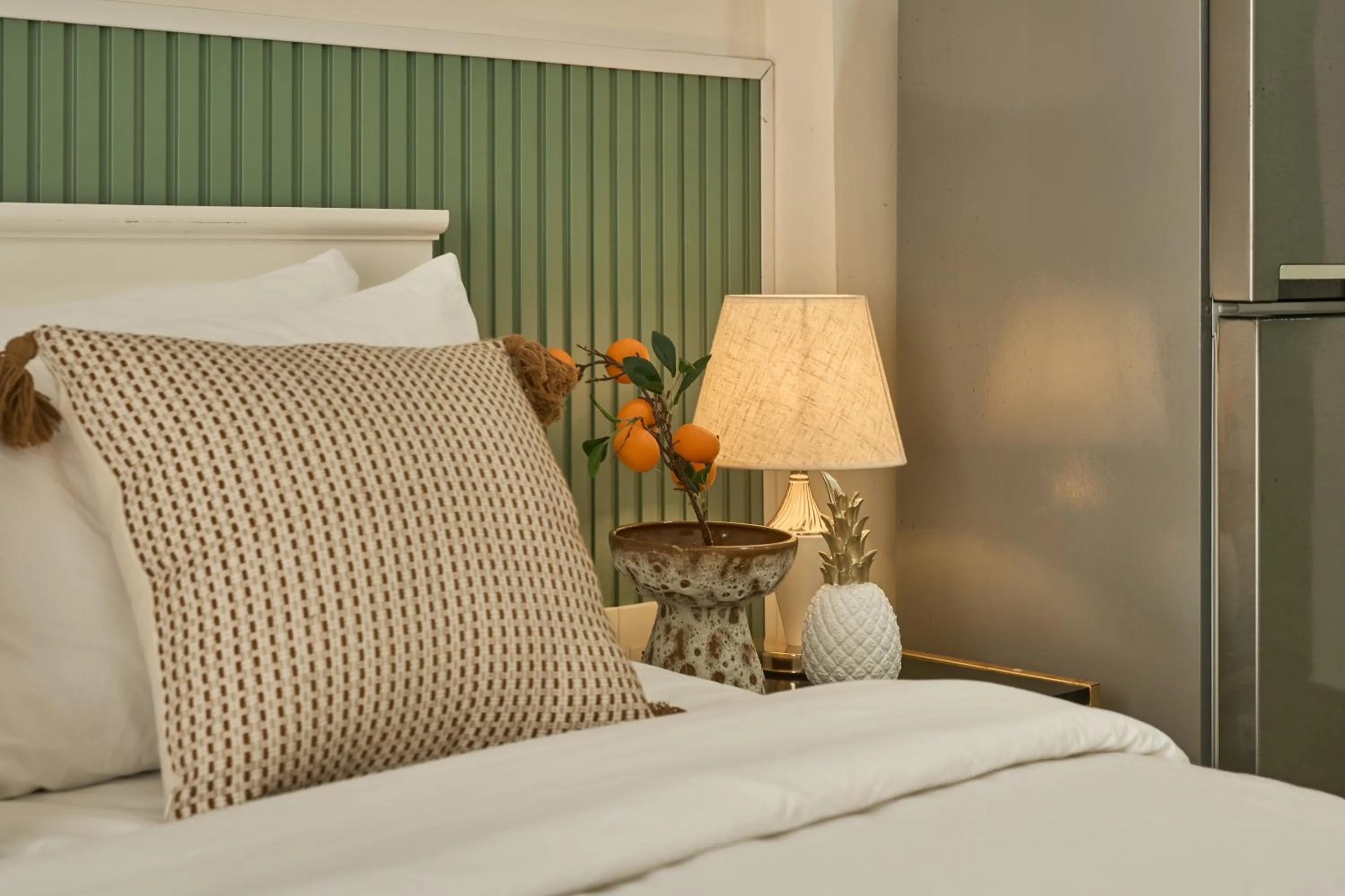 Bed in The Passion Hotel Airport - 5 minutes to Tan Son Nhat