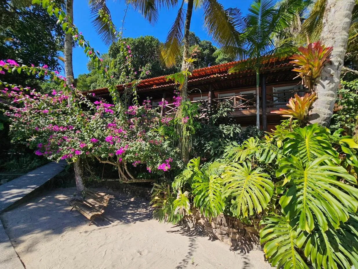 Garden in Pousada e Mergulho Jamanta