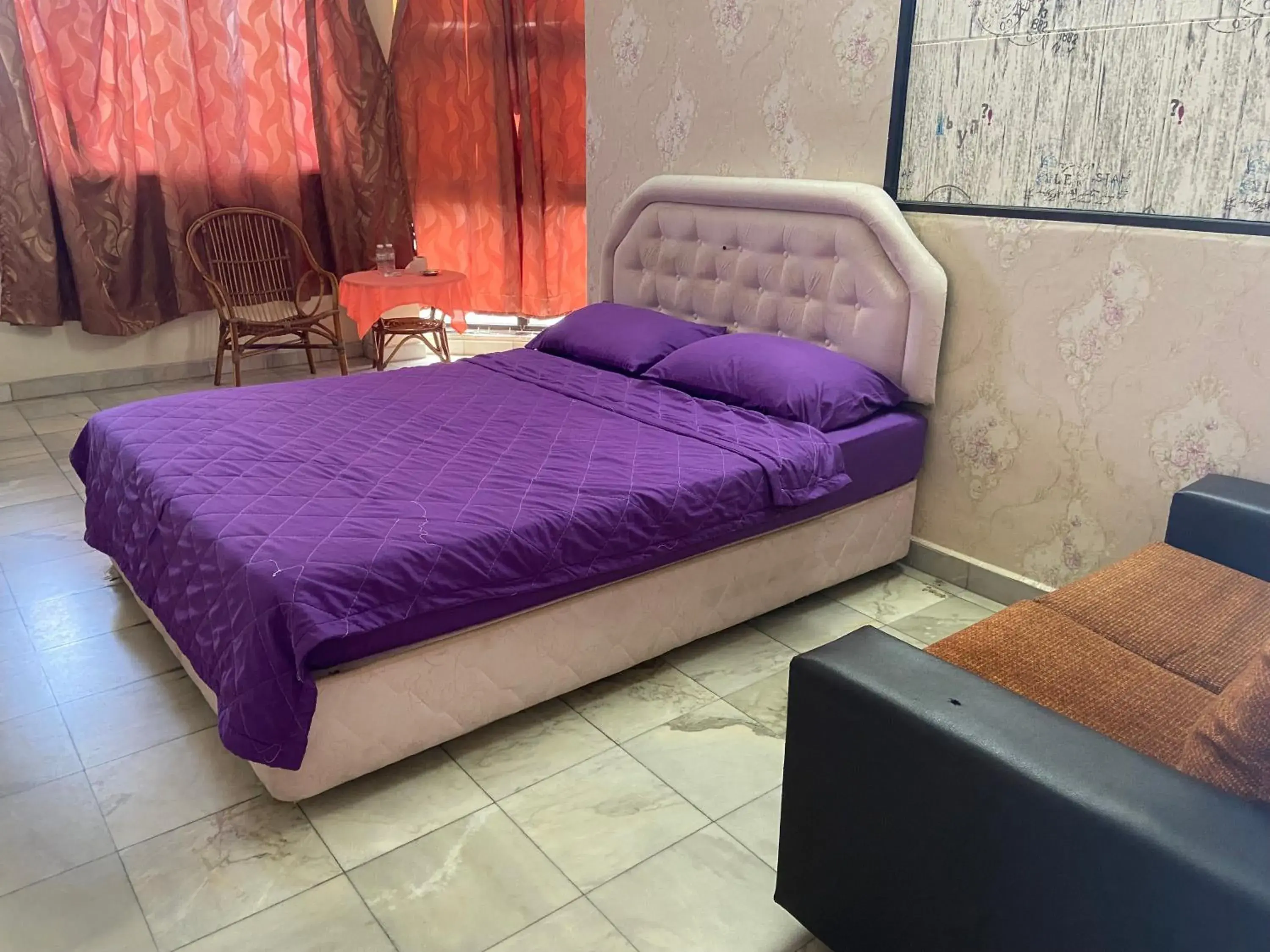 Deluxe Queen Room in OYO 90885 Bera Pentagon Inn Deluxe Queen Room in OYO 90885 Bera Pentagon Inn