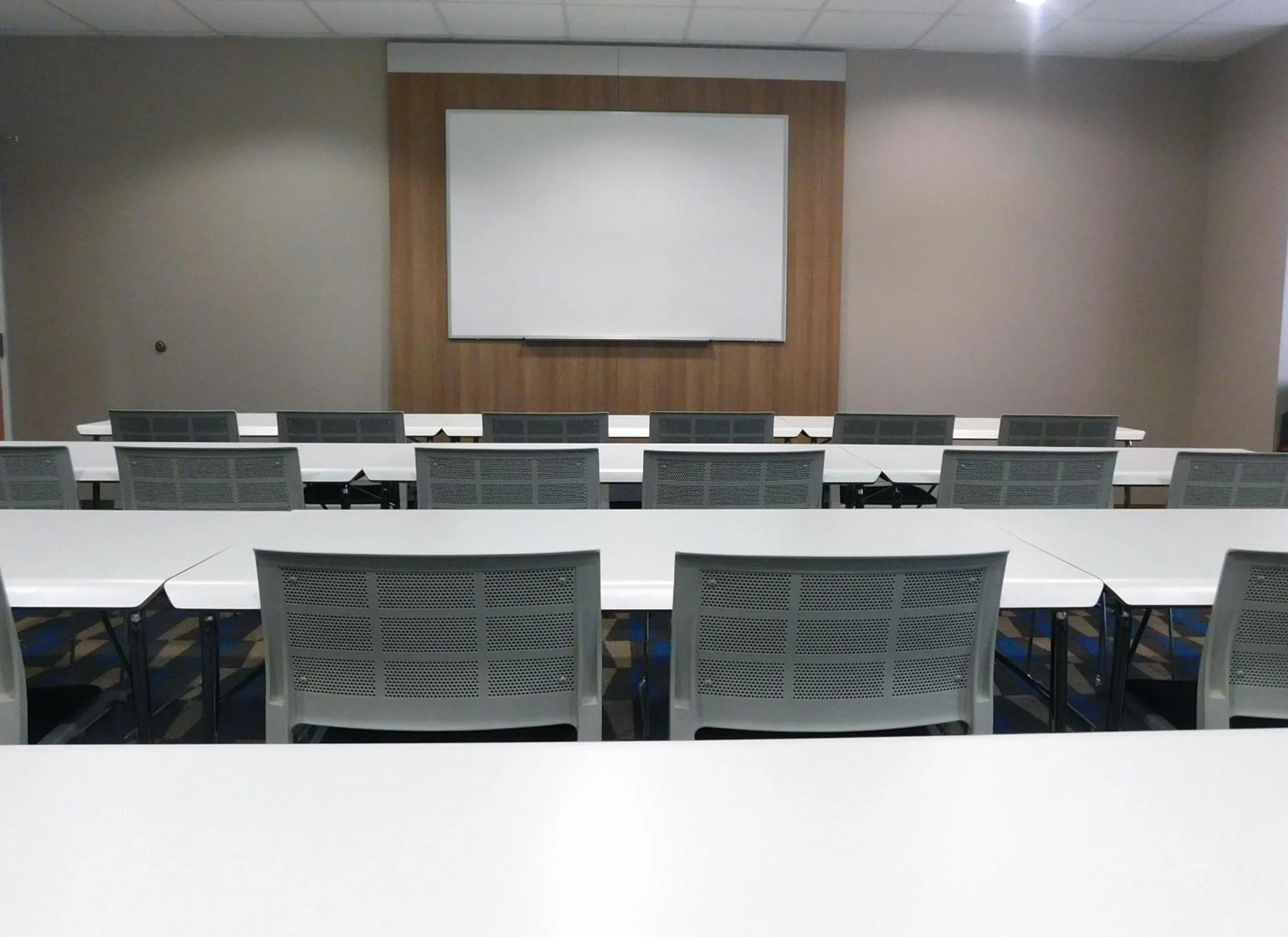 Meeting/conference room in Microtel Inn & Suites by Wyndham Port Charlotte Punta Gorda