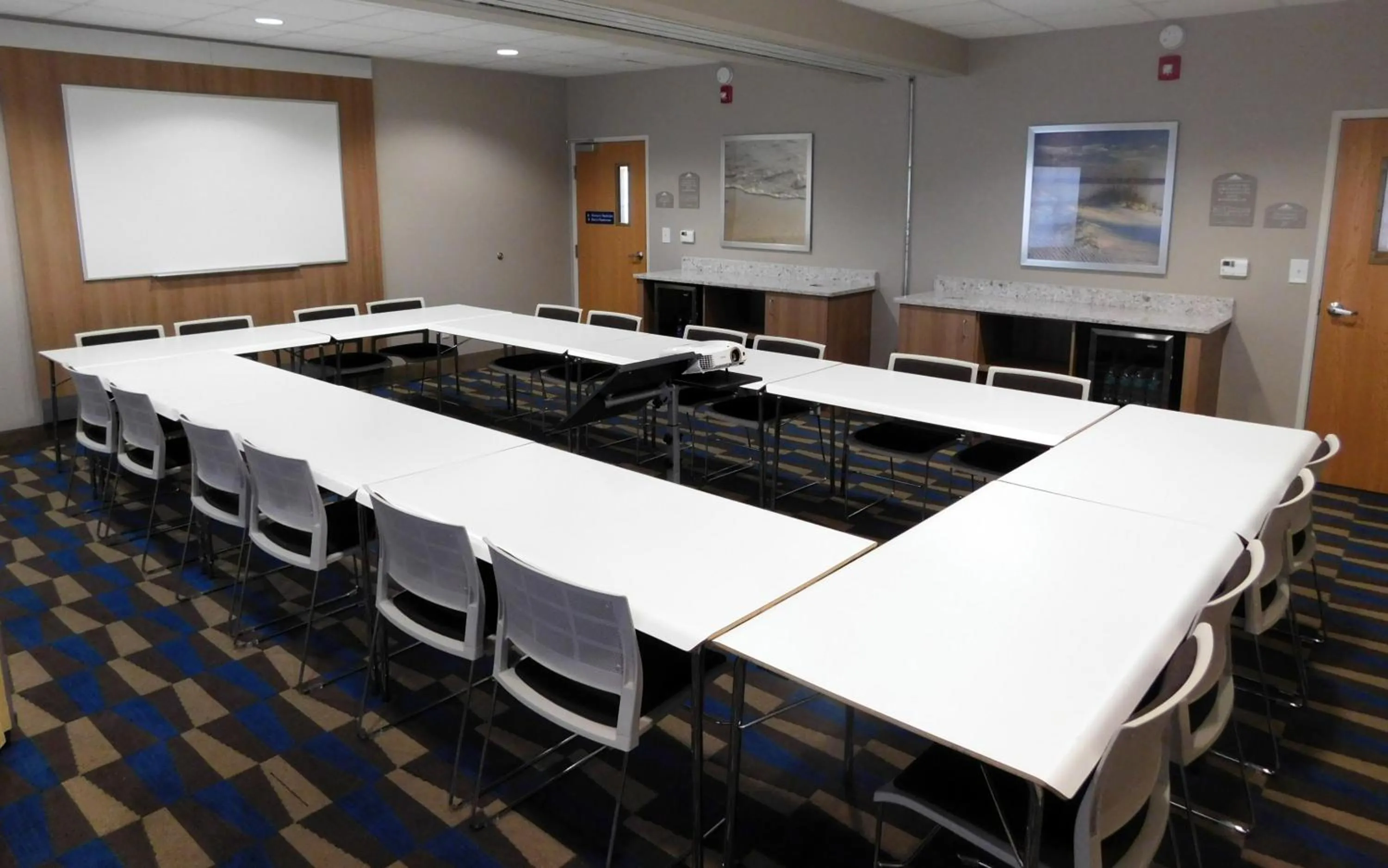 Area and facilities in Microtel Inn & Suites by Wyndham Port Charlotte Punta Gorda