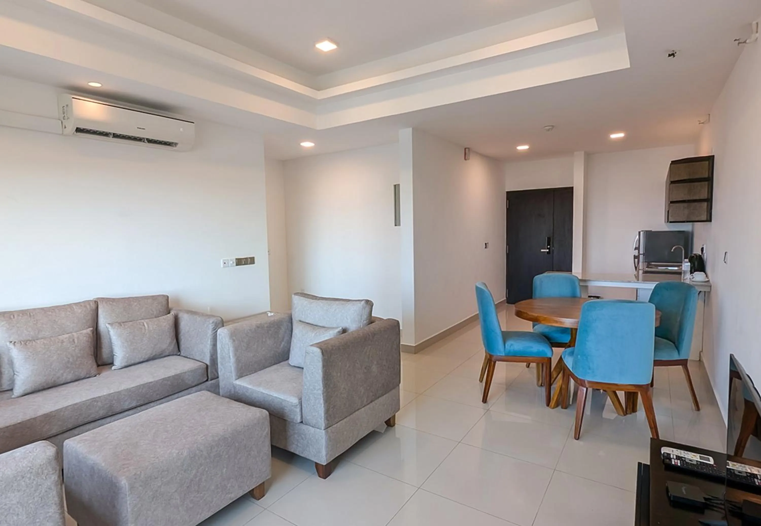 Corundum Breeze Negombo