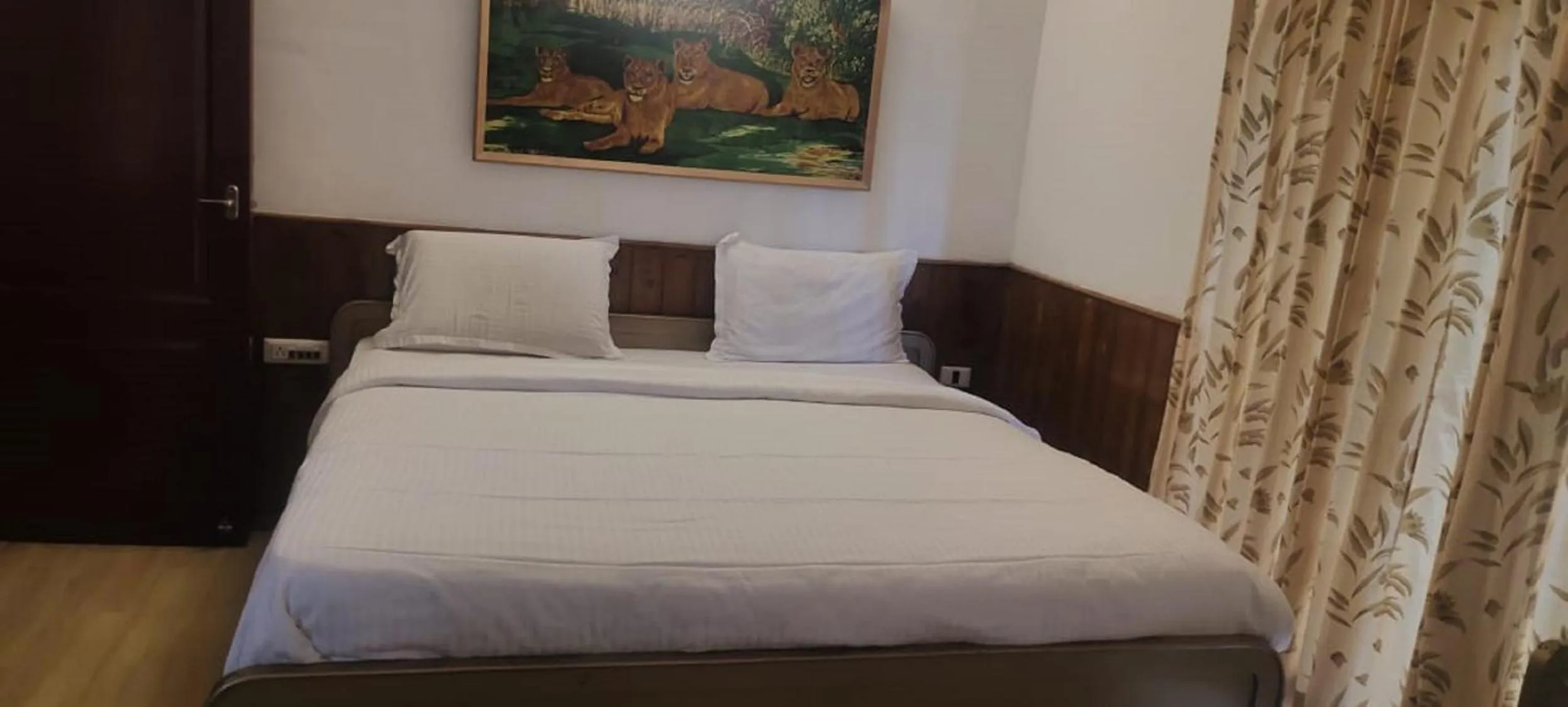 Bed in COASTAL GRAND HIGH LAND PARADE