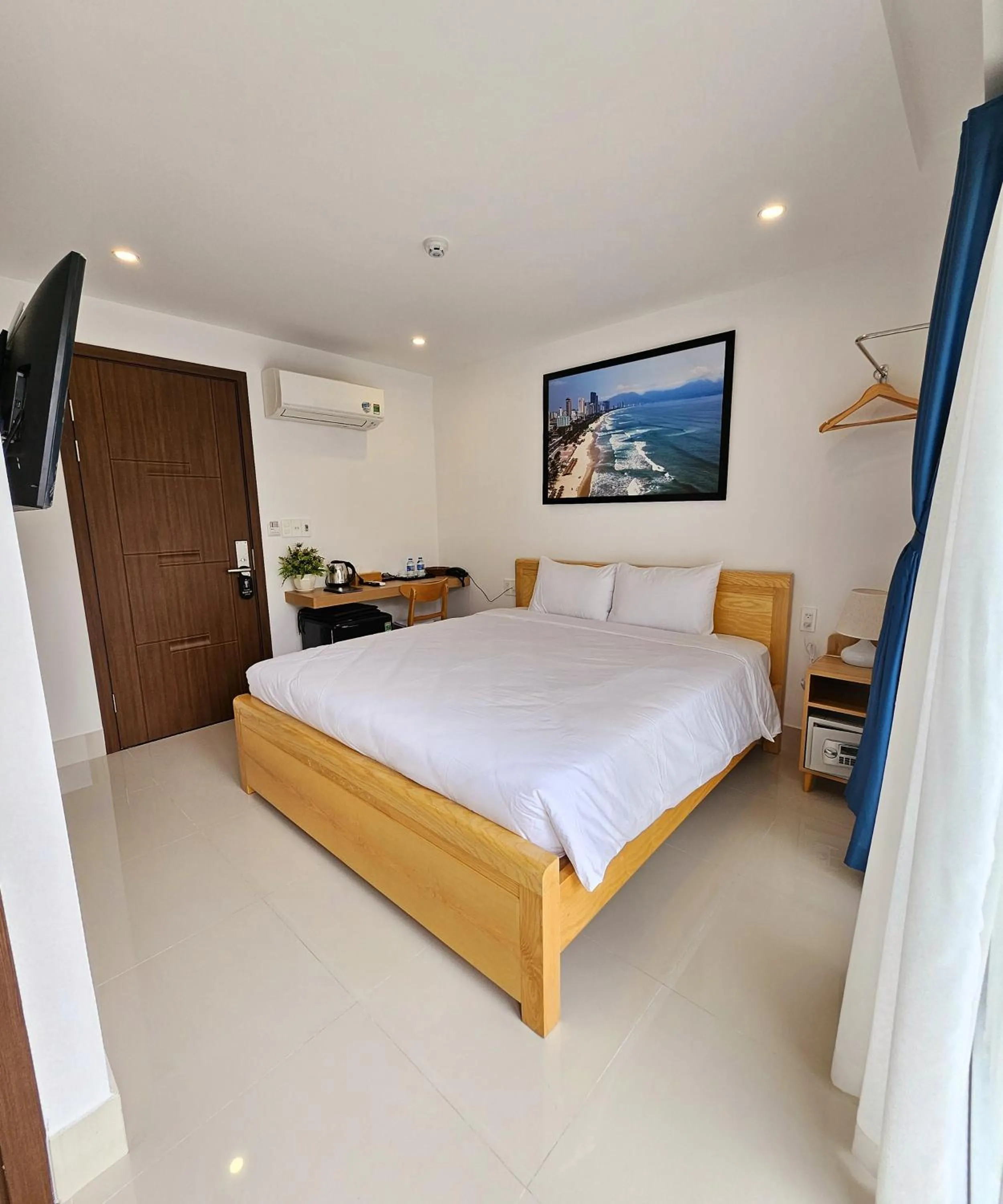 Double Room with Balcony in White House Central Villa
