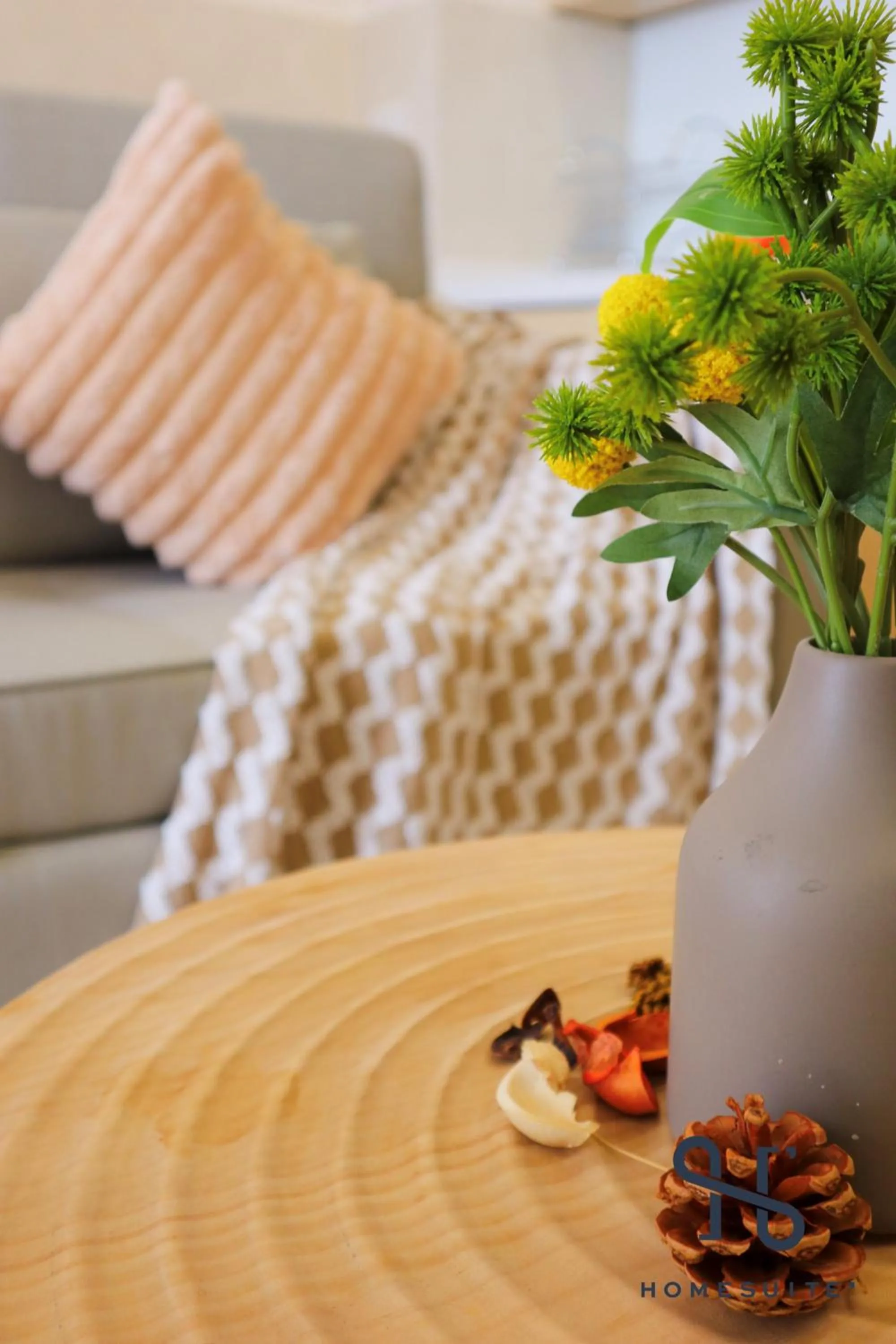 Living room in The Shore by Homesuite'