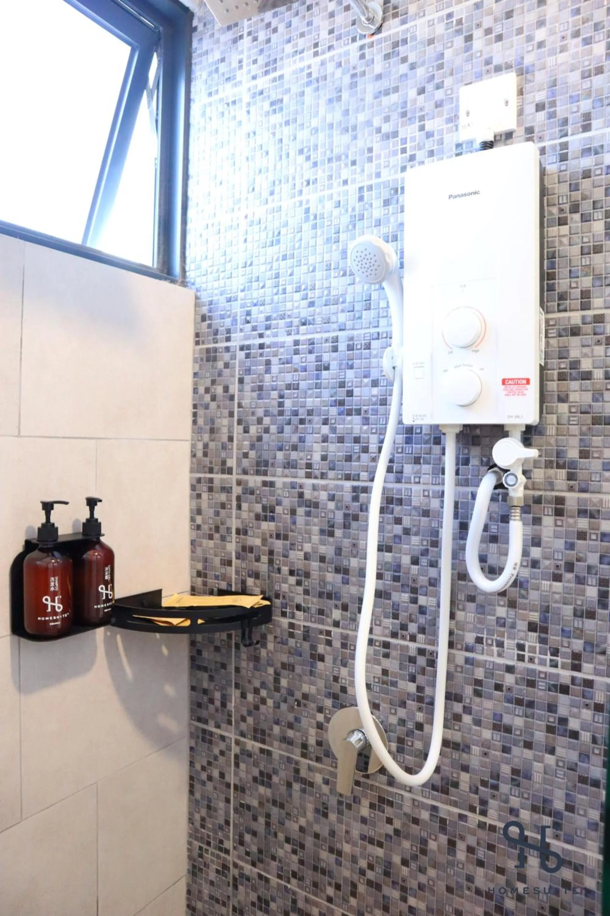 Bathroom in The Shore by Homesuite'