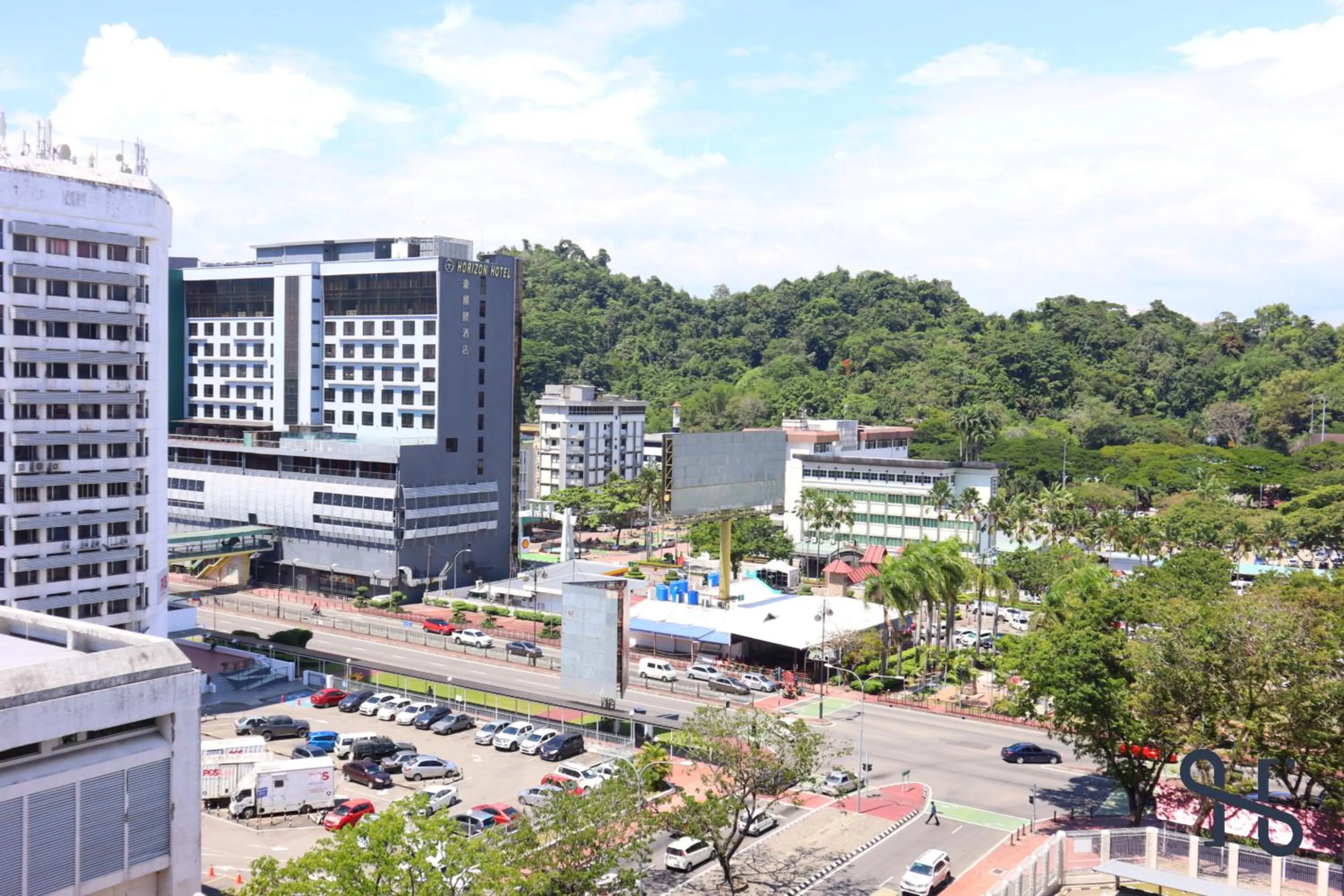 City view in The Shore by Homesuite'